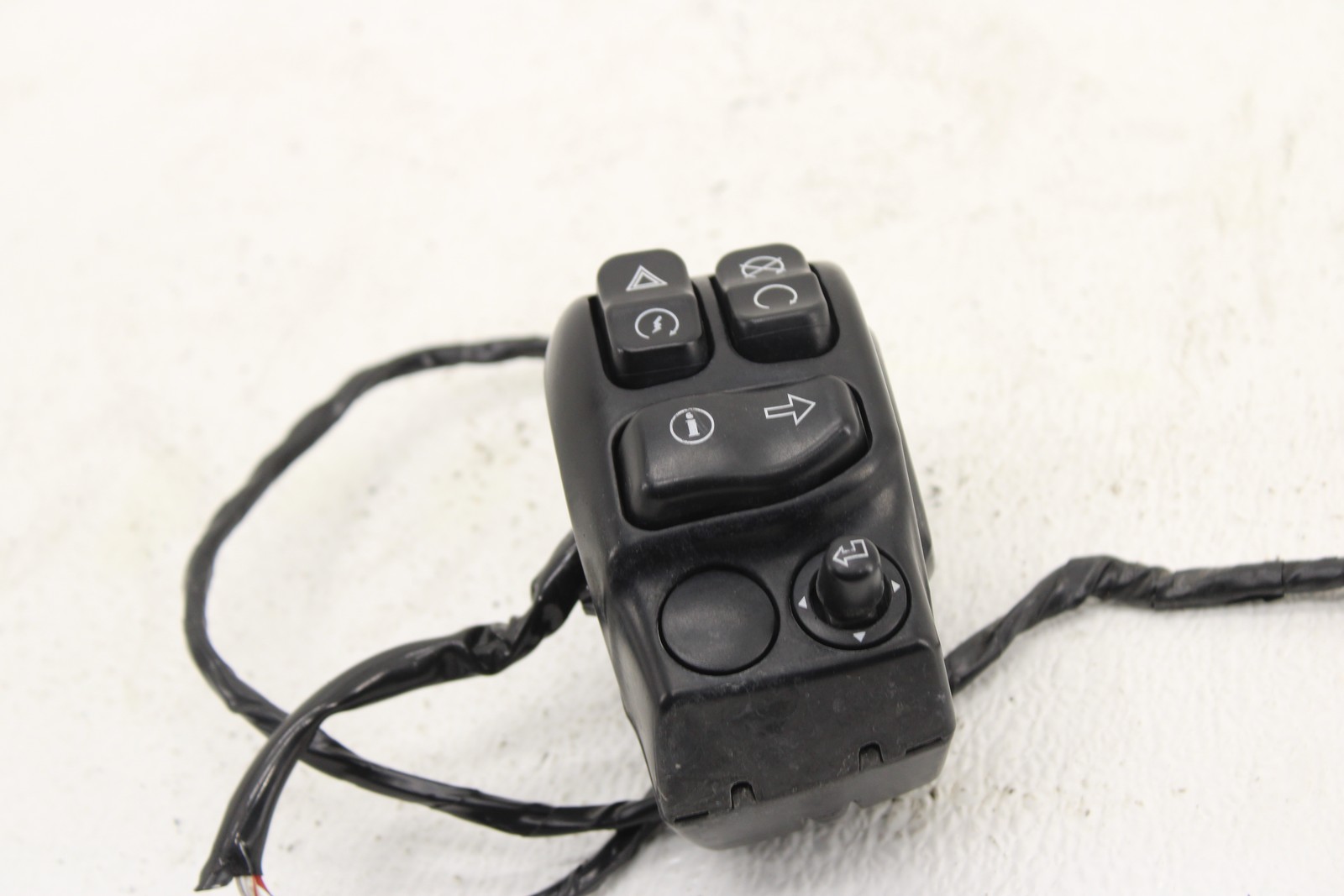 2016-2018 Harley Davidson Touring Road Electra Street Right Control Switch Pack