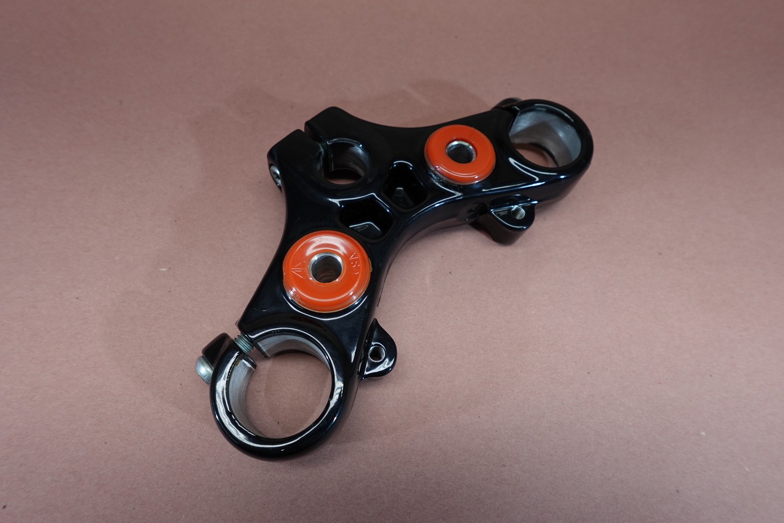 2004-2005 Harley Davidson Dyna Super Glide FXDXI Upper Triple Tree Fork Clamp