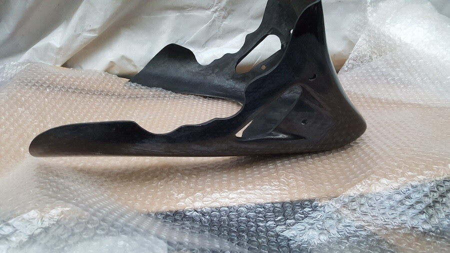 TRIUMPH ROCKET 3 BELLY PAN – BLACK FIBREGLASS – MID SIZE –