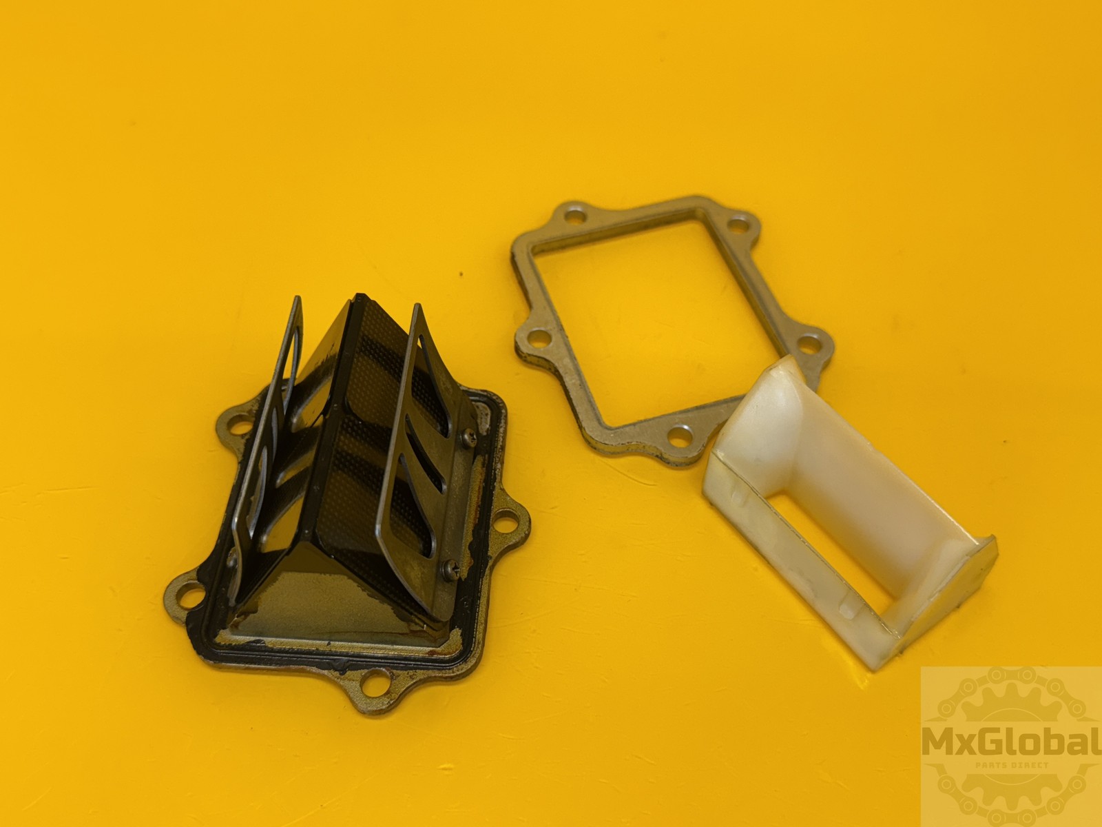 YAMAHA 02-22 YZ250 OEM INTAKE REED VALVE BLOCK carbon