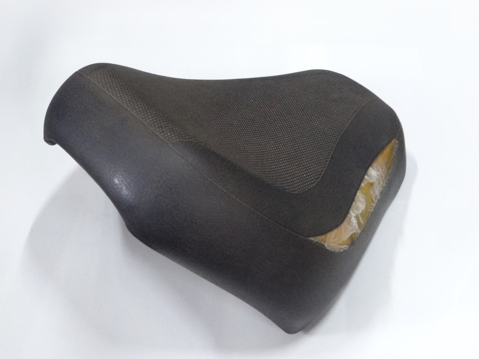 1997-2003 Suzuki Marauder VZ 800 Driver Front Seat Saddle OEM 45100-48E50-M9Z