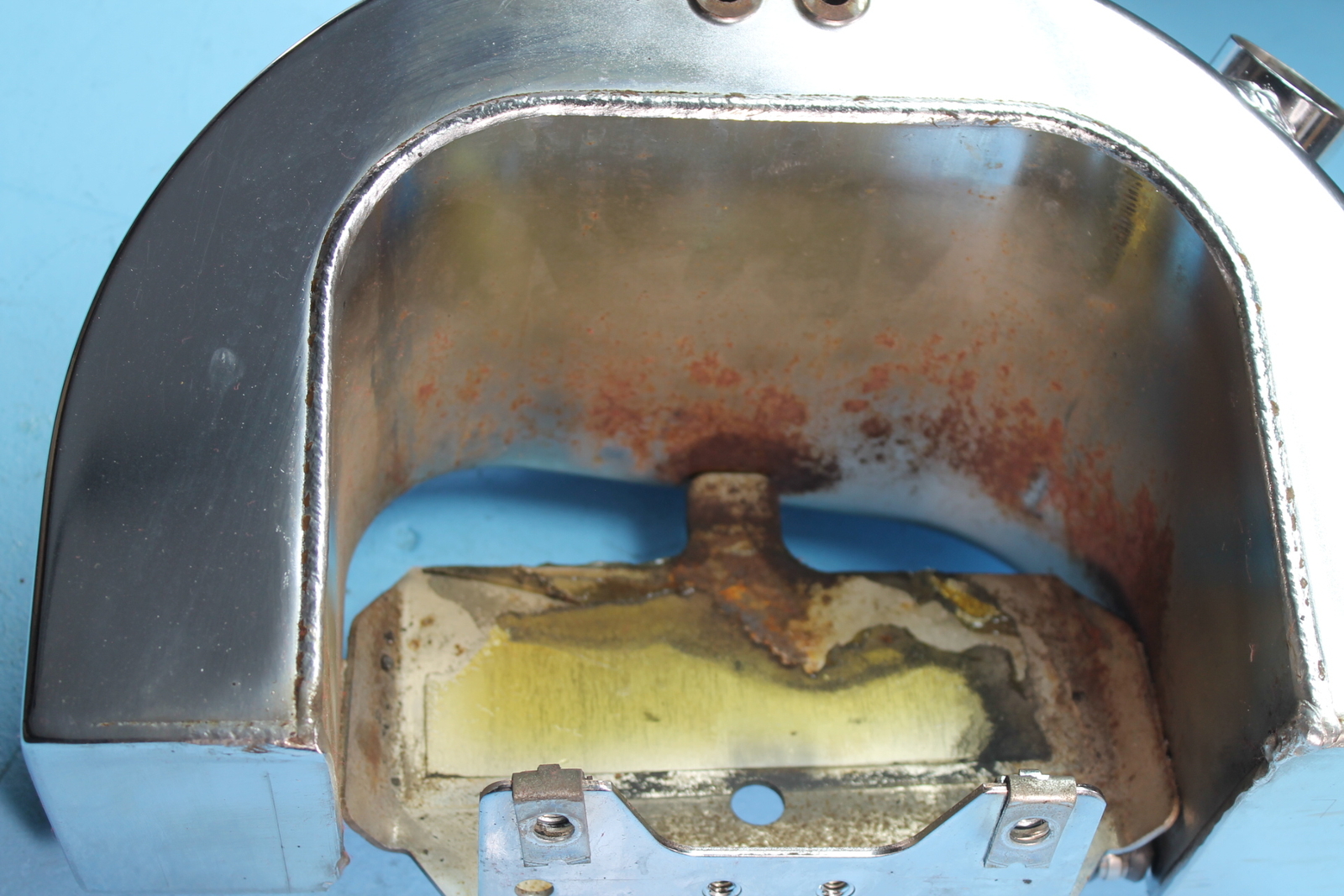 1414 03 HARLEY-DAVIDSON SOFTAIL ENGINE CHROME OIL TANK RESERVOIR