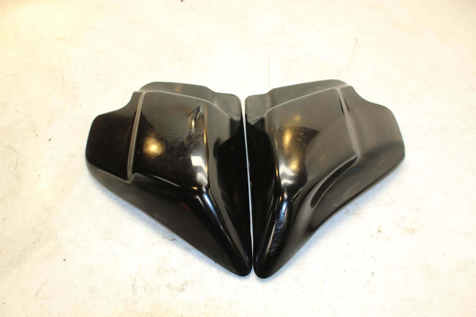 2001 Harley-Davidson Road King FLHRCI Side Cover Panel Cowl Fairing 66670-97A