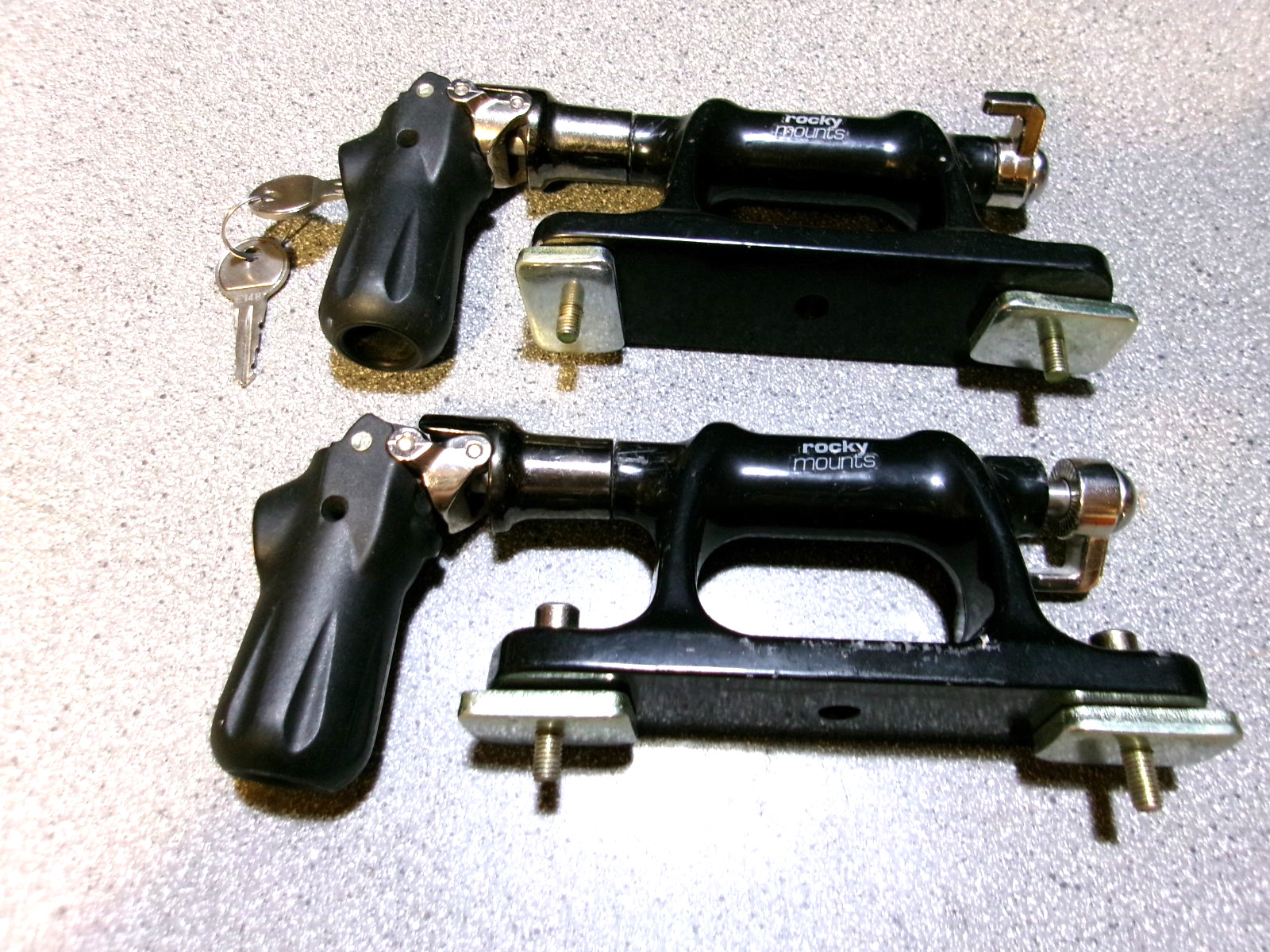 2 RockyMounts Locking Clutch Bolt-On Bike Fork Mount Truck Bed Locks, Keys RBo