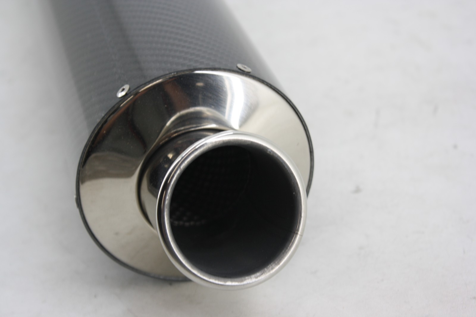 NOS SUDCO RACING MUFFLER CARBON FIBER LEFT 4″ ROUND 20″ LENGTH 2″ ID FEMALE