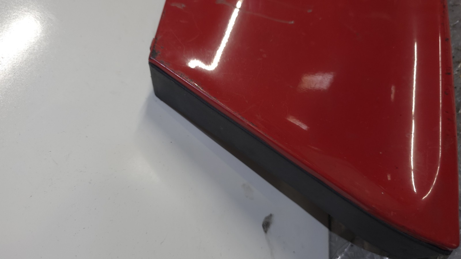 1984-1986 Suzuki GSX1100E GSX1100EF RIGHT SIDE MID FAIRING (1 BROKEN TAB)