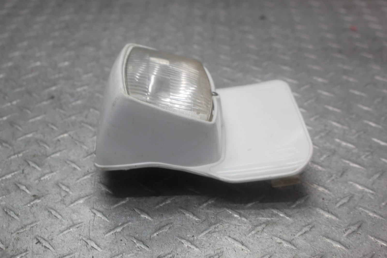 2000 SUZUKI DS80 HEADLIGHT LAMP ASSEMBLY LIGHT HOUSING UNIT 35121-37200