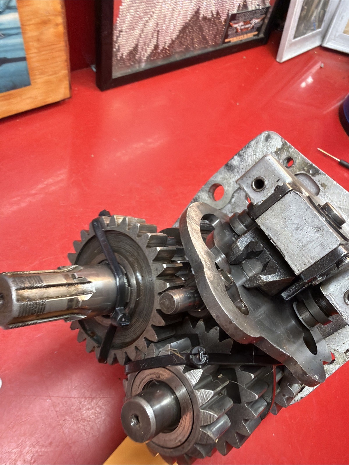 Harley 1973-76 Ironhead Right side Shift Trans Transmission Good Sportster OEM