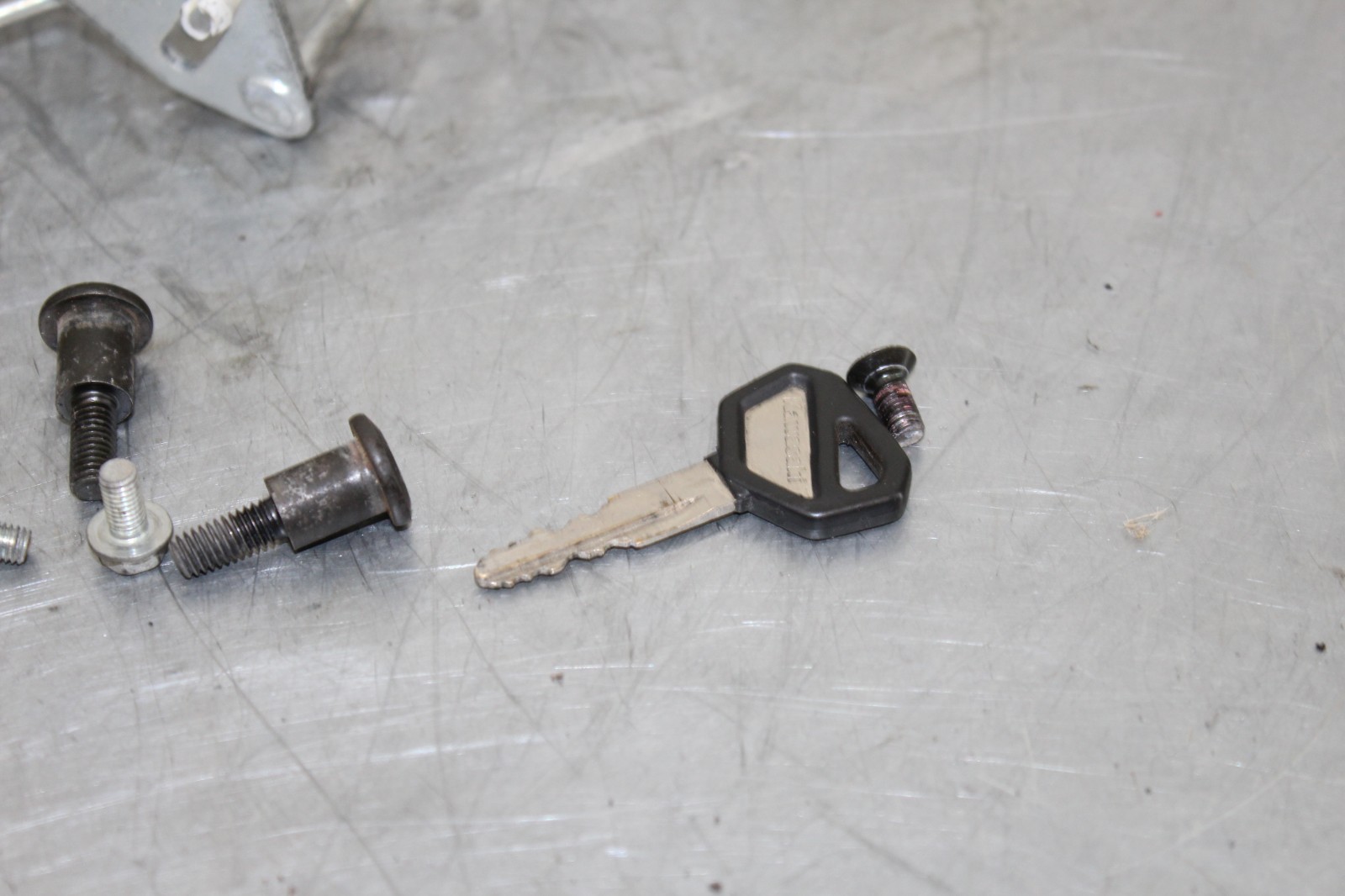 88-07 KAWASAKI NINJA 250R EX250 OEM TRIPLE TREE IGNITION LOCK SET KEY STARTER