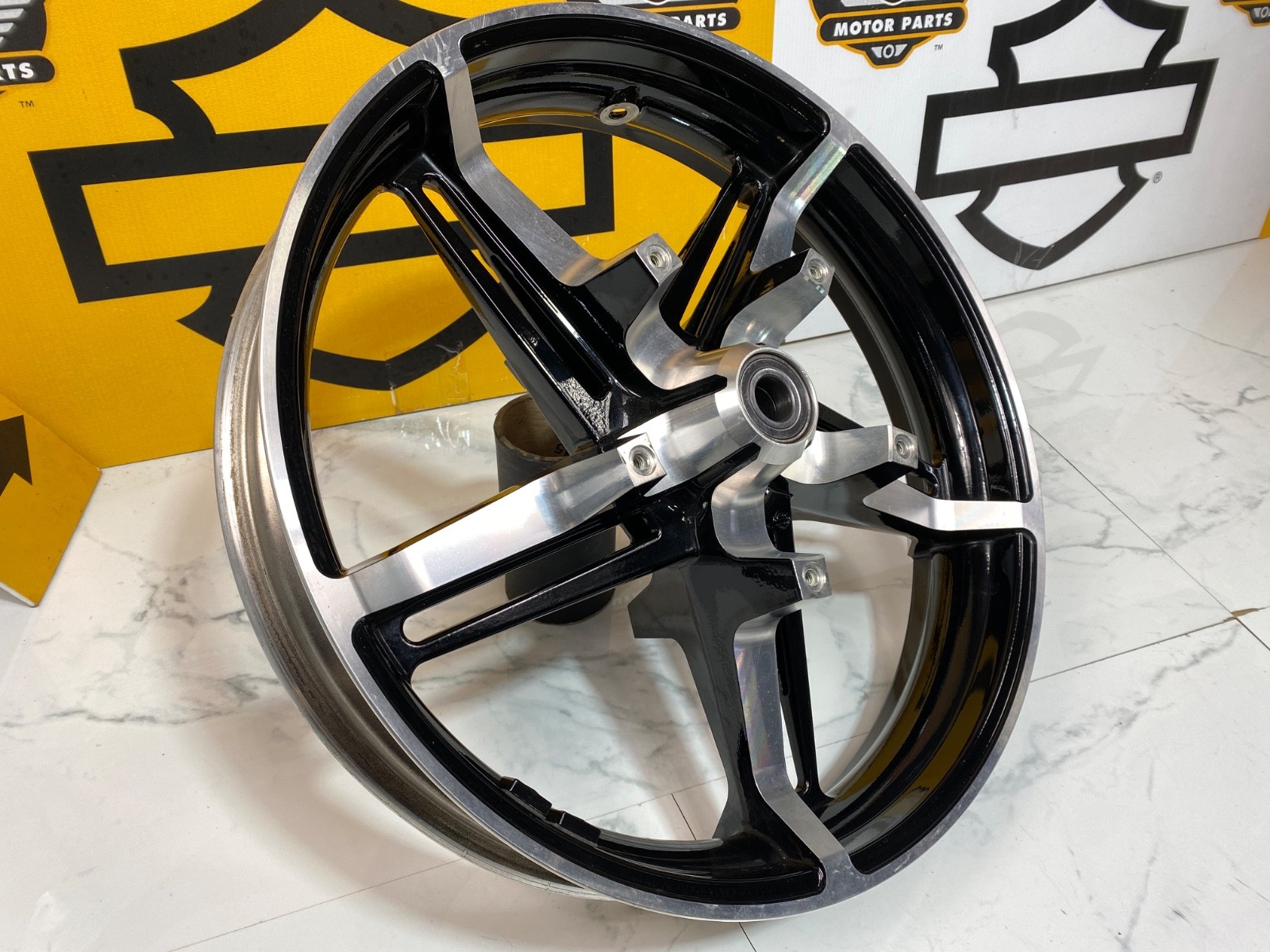 OEM Harley 09-26 Touring 2024 2025 Street Glide Front Wheel Rim