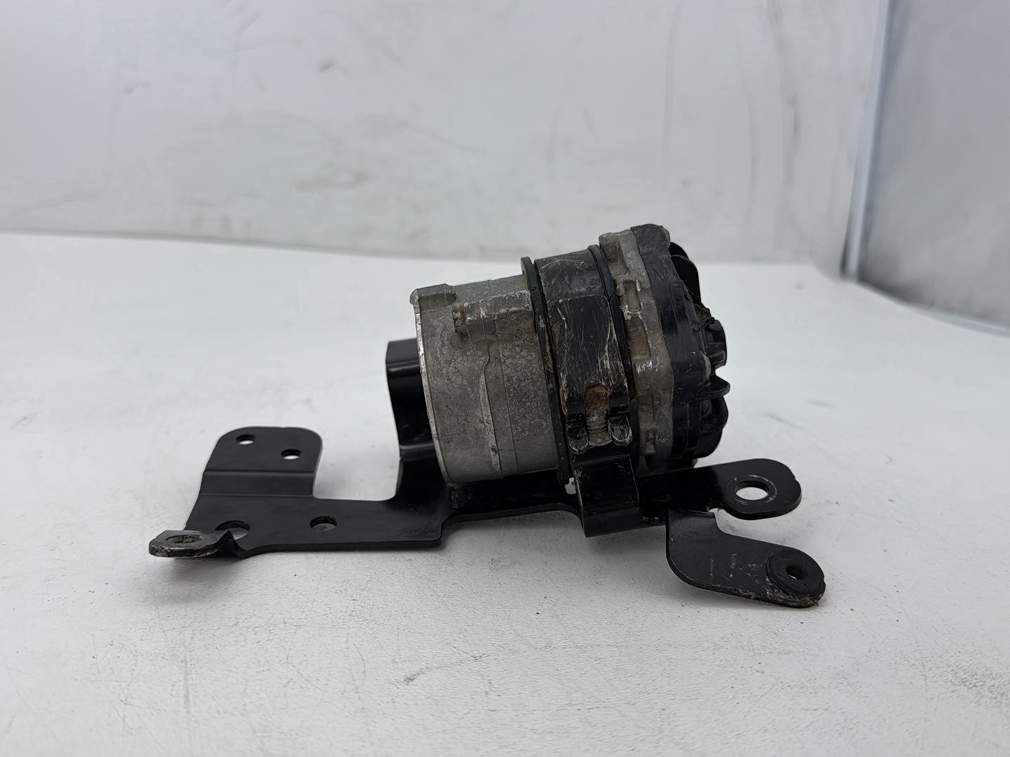 2014 Harley Electra Glide Touring Screamin Eagle Engine Coolant Motor Water Pump