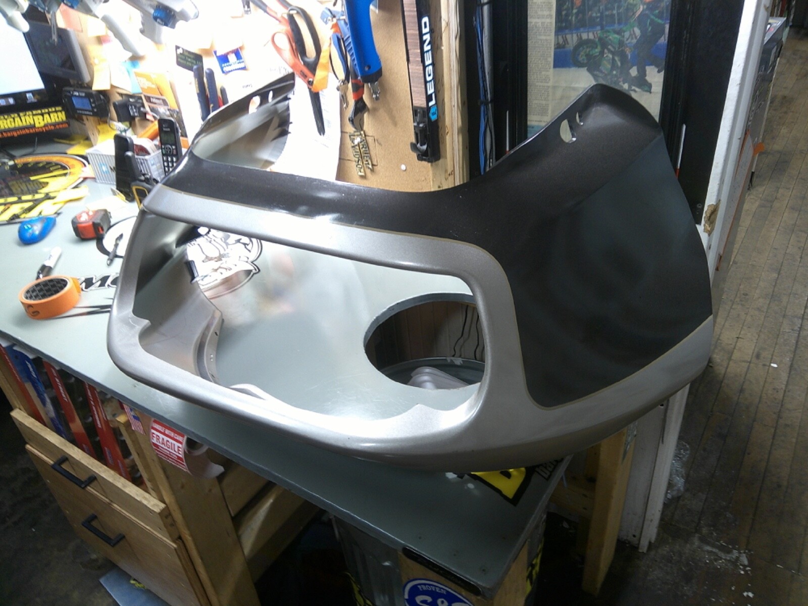 Genuine 15-23 Harley FLTR Road Glide Outer Fairing SILVER & GRAY 57000290 OEM