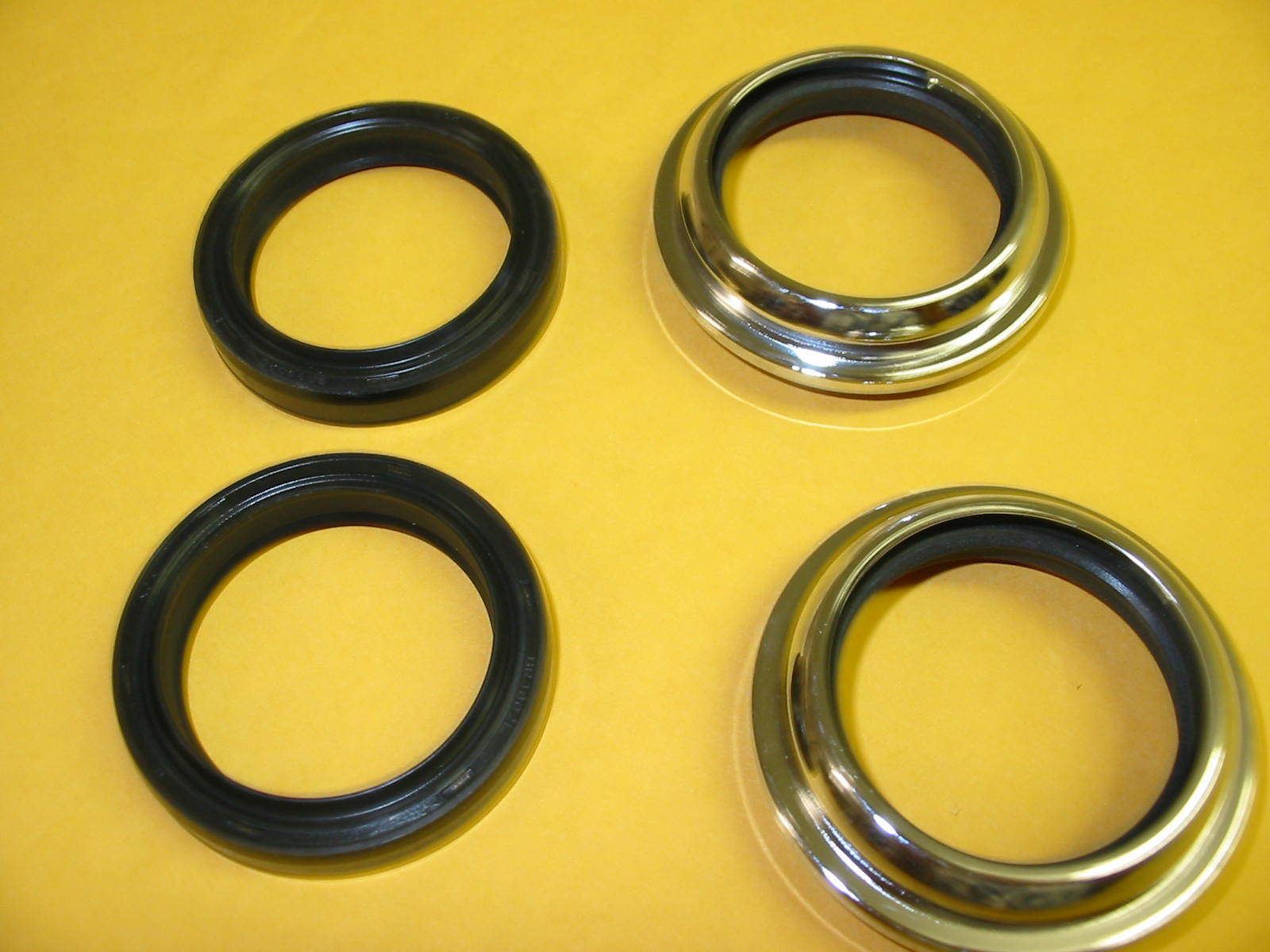 new Fork seals & Chrome wipers 88-94 XV750 Virago