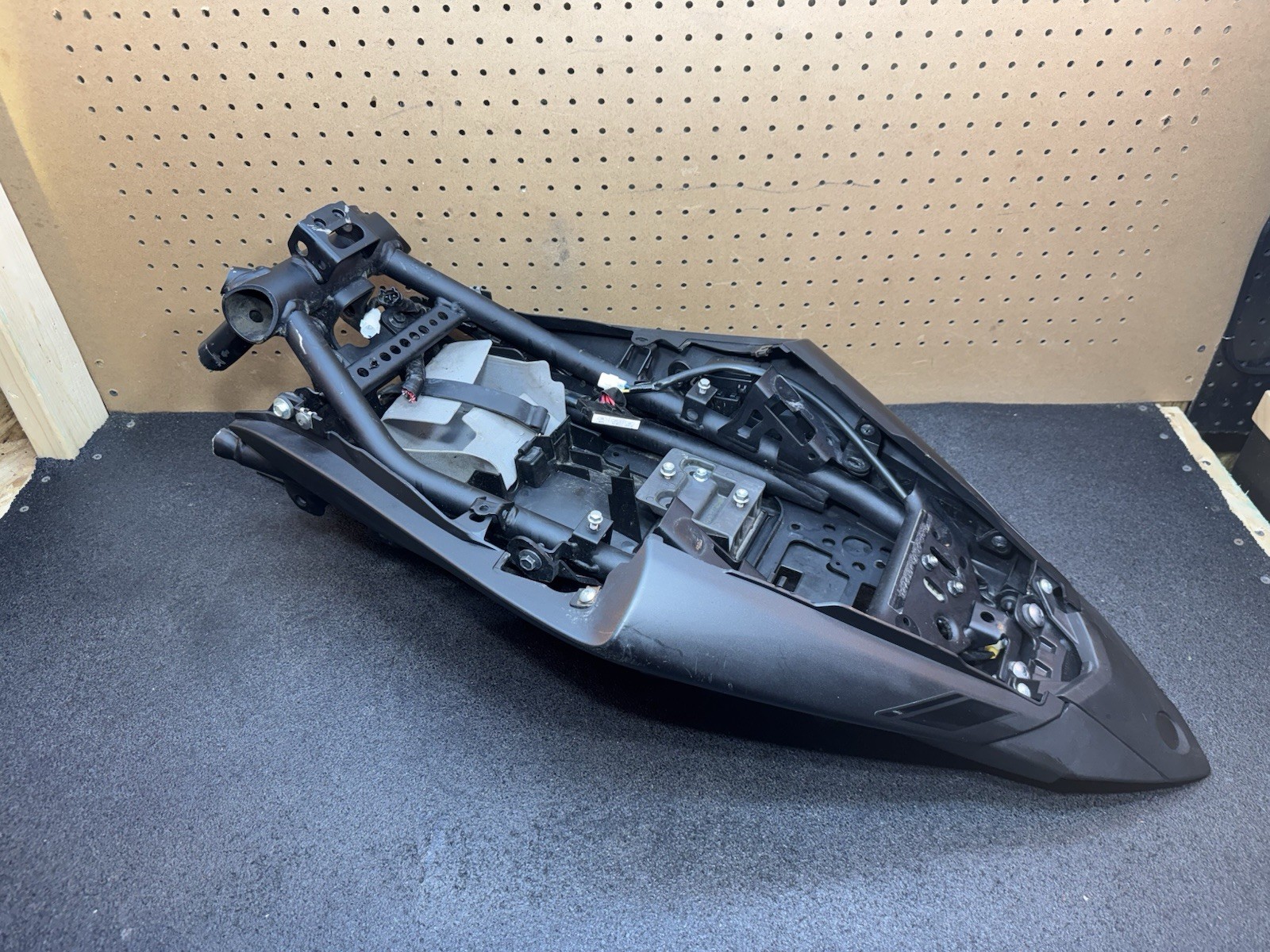 19 20 22 23 24 2023 YAMAHA MT-03 R3 OEM Subframe Sub Frame Chassis Straight Cut