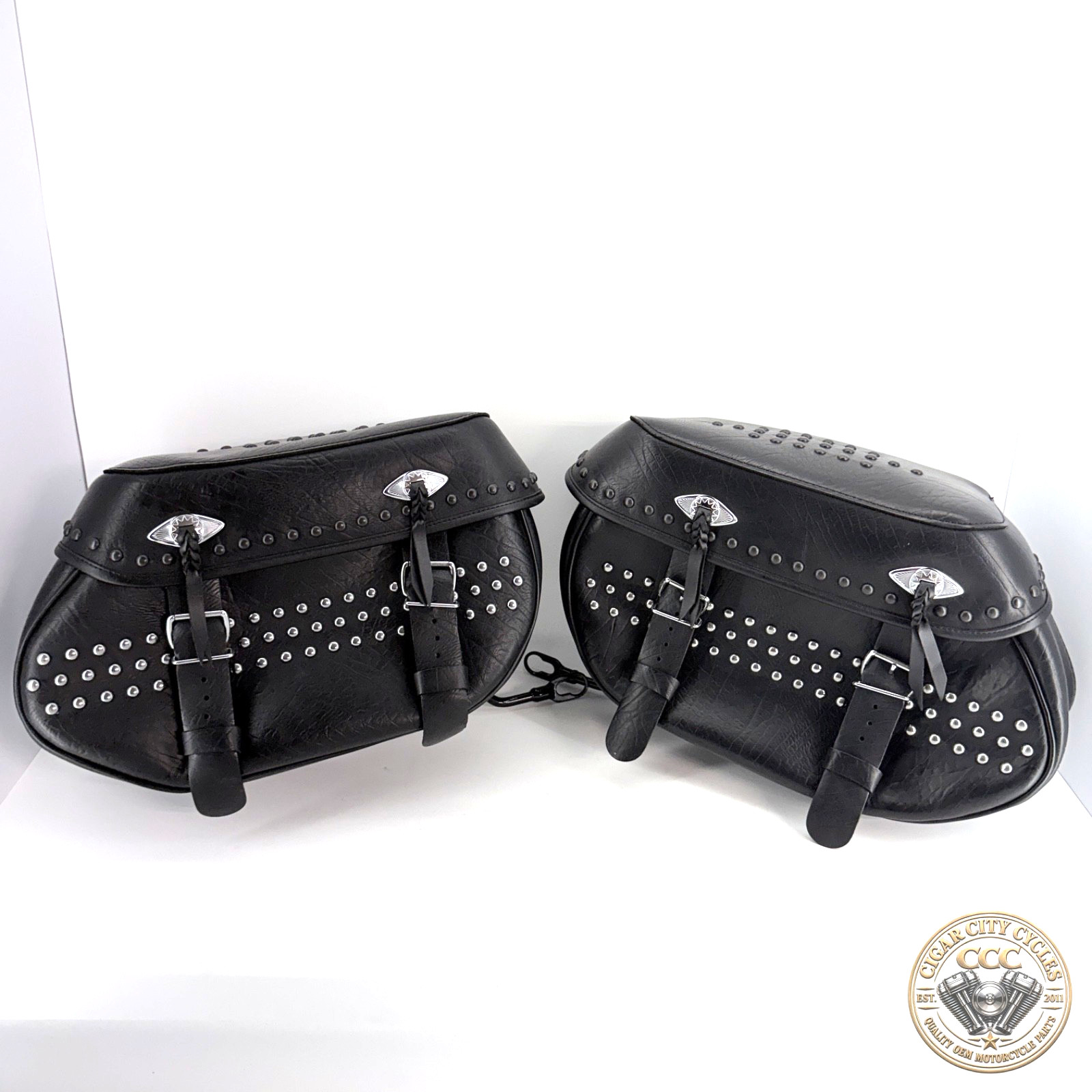 OEM 09-15 HARLEY HERITAGE SOFTAIL CLASSIC FLSTC STUDDED LEATHER SADDLEBAGS NICE