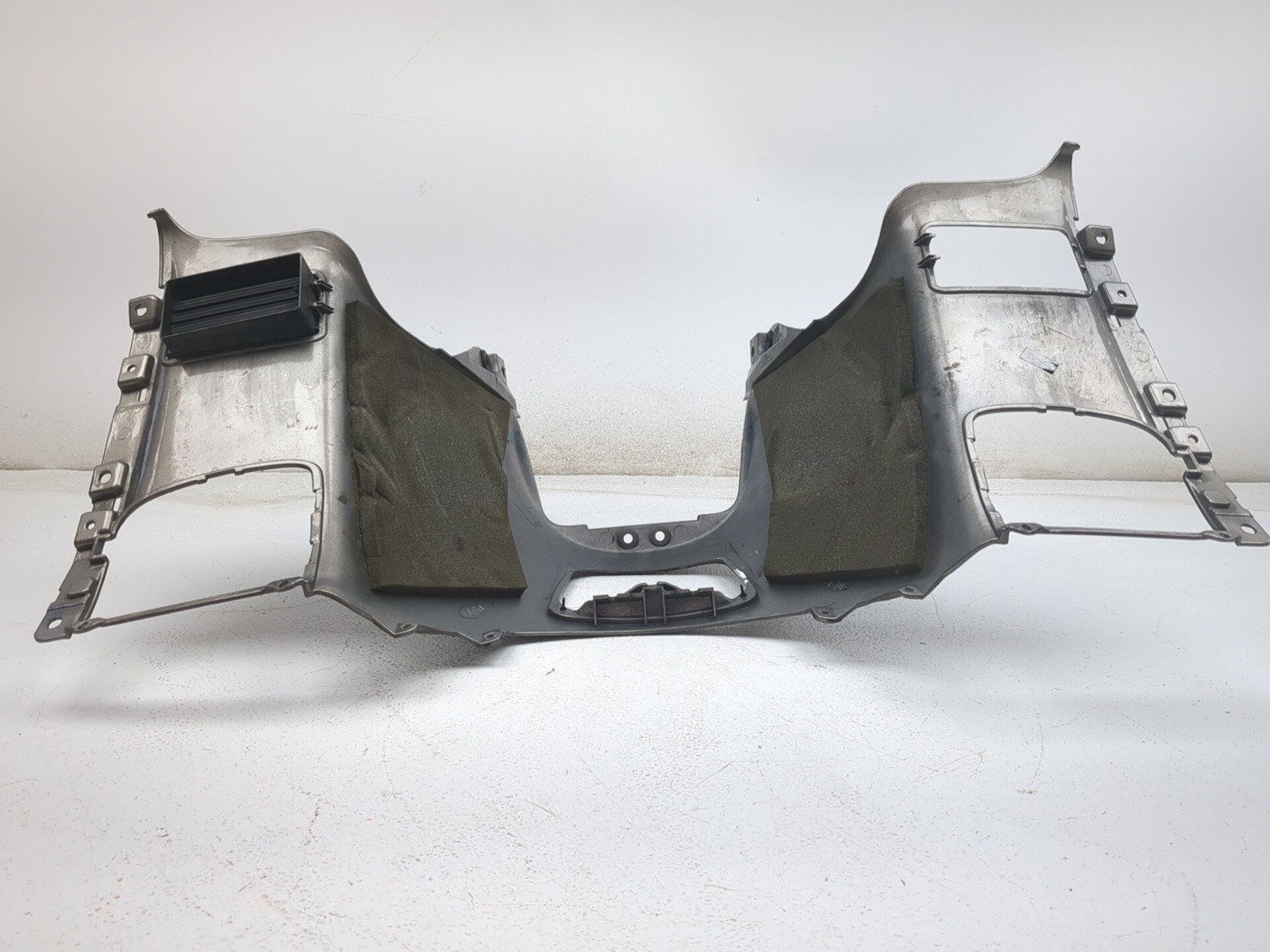 07-10 Honda Goldwing GL 1800 Front Top Shelter Fairing Panel 83152-MCA-0000