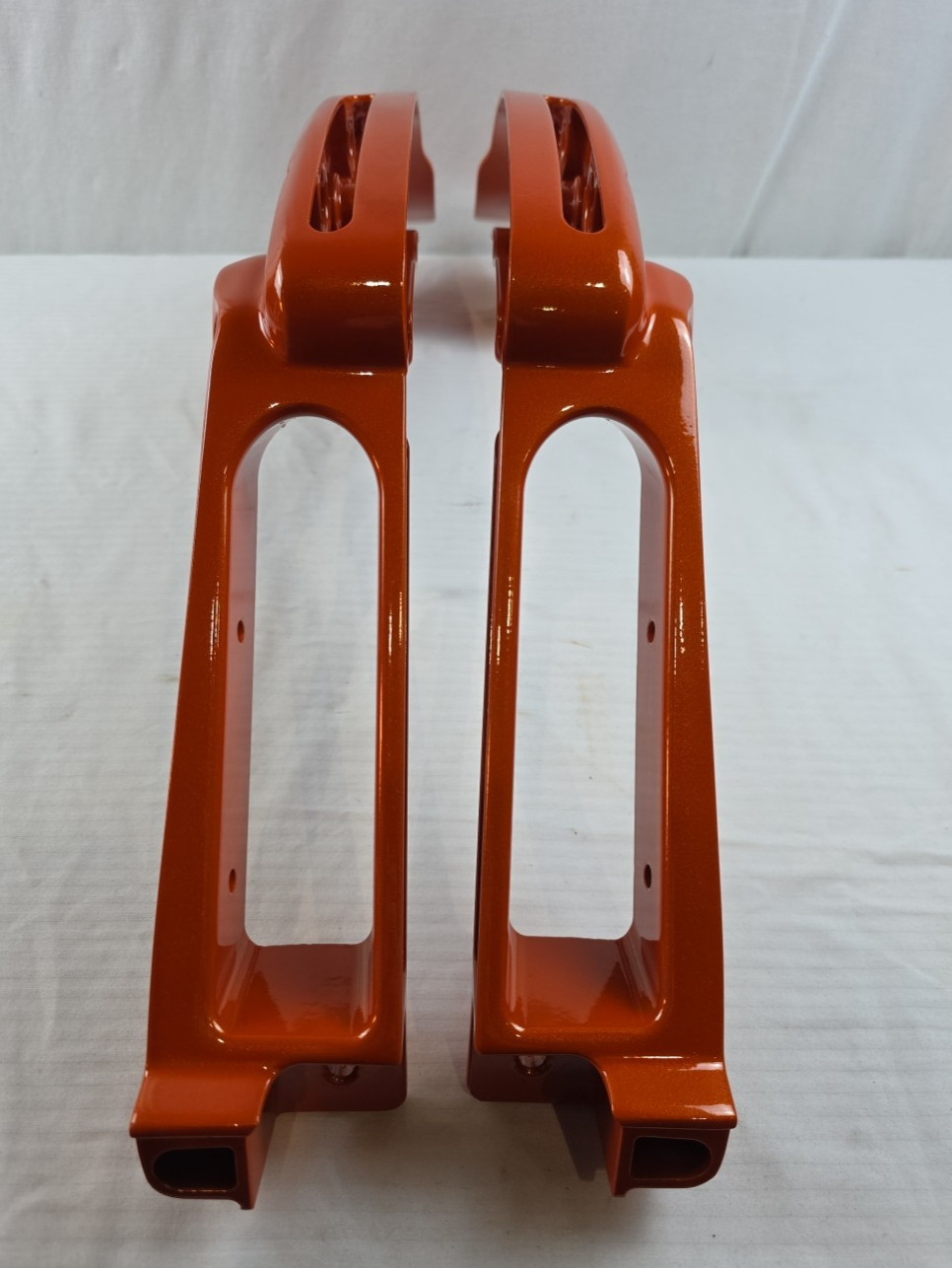 HARLEY DAVIDSON GENUINE 14-24 TOURING LH RH SADDLEBAG SUPPORT REAR FENDER STRUT