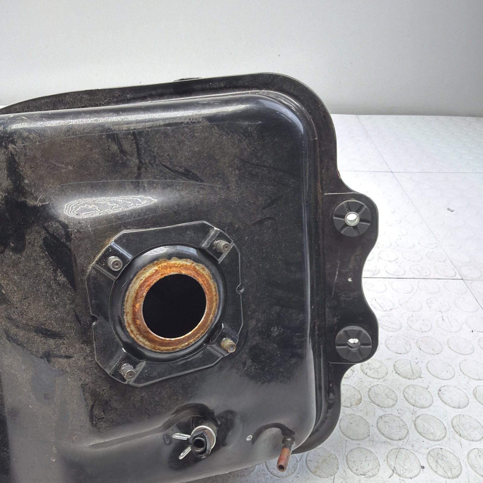 22-23 CFMoto 300SS GAS TANK FUEL CELL PETROL RESERVOIR BLACK OEM Good Mint 2022
