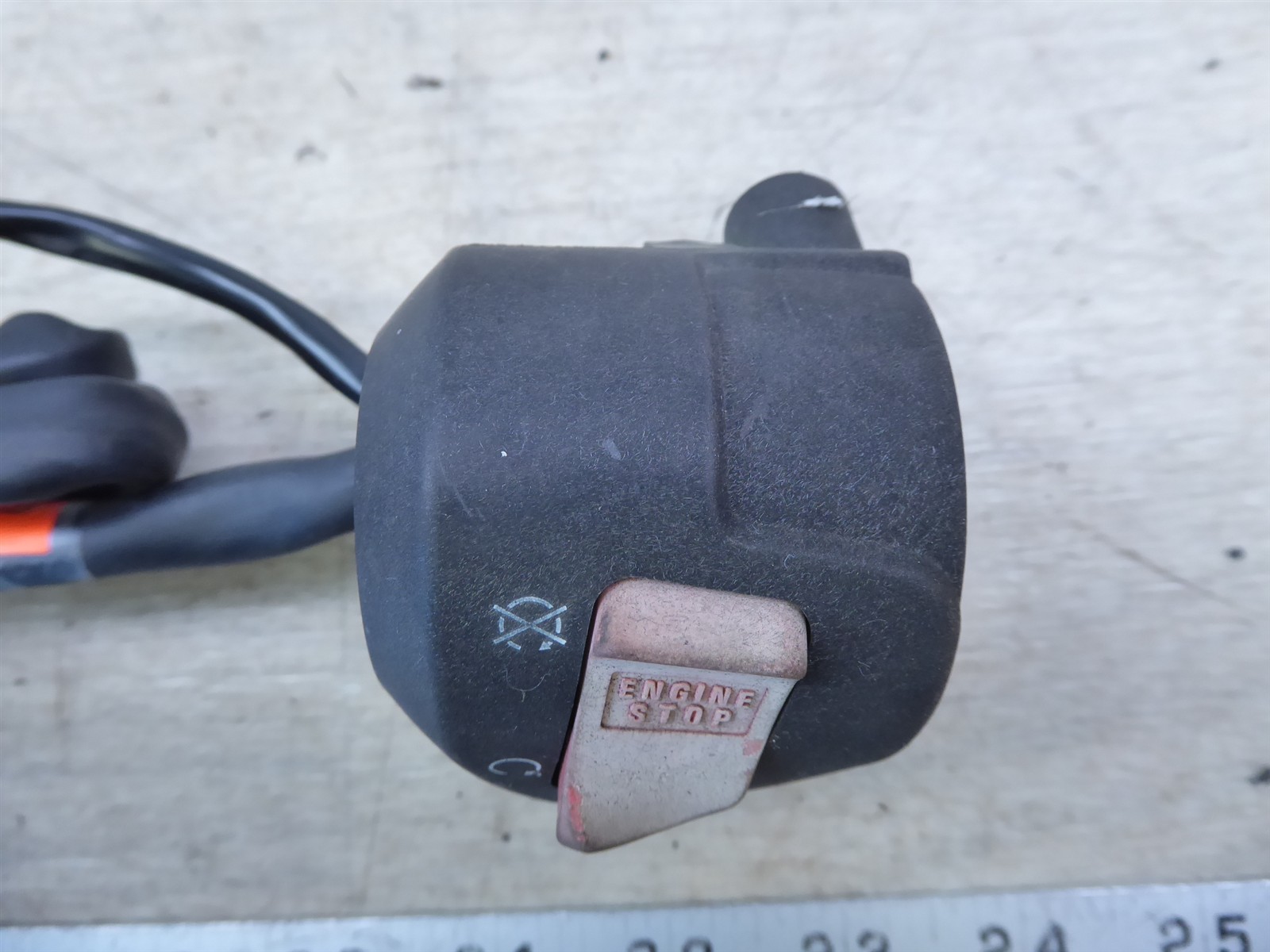 2000 Honda CBR600 F4 H20869) right hand control switch start button
