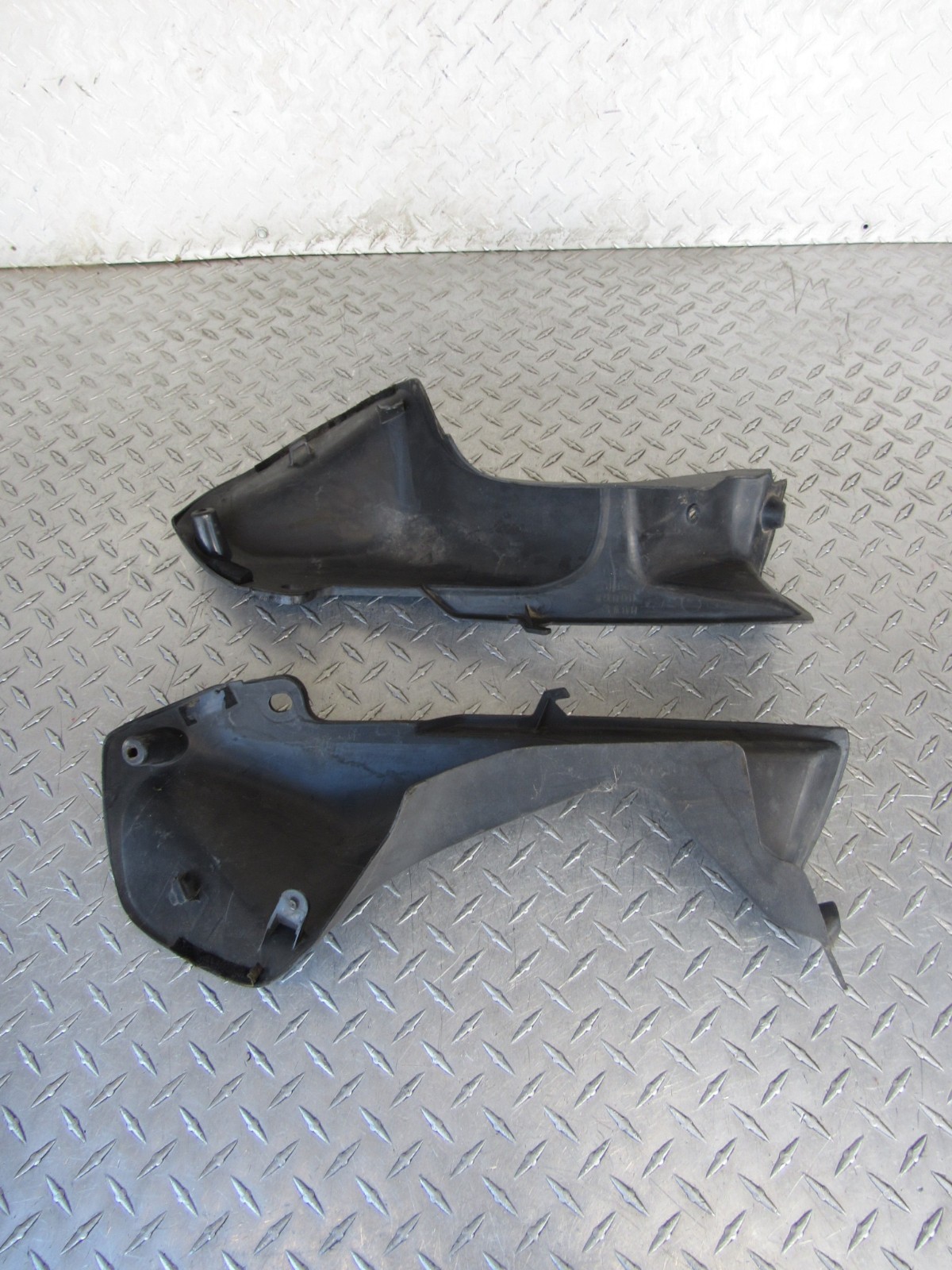 2004 04 HONDA CBR600F4i CBR600 F4i CBR 600 LEFT RIGHT SIDE AIR DUCTS SIDE COVERS