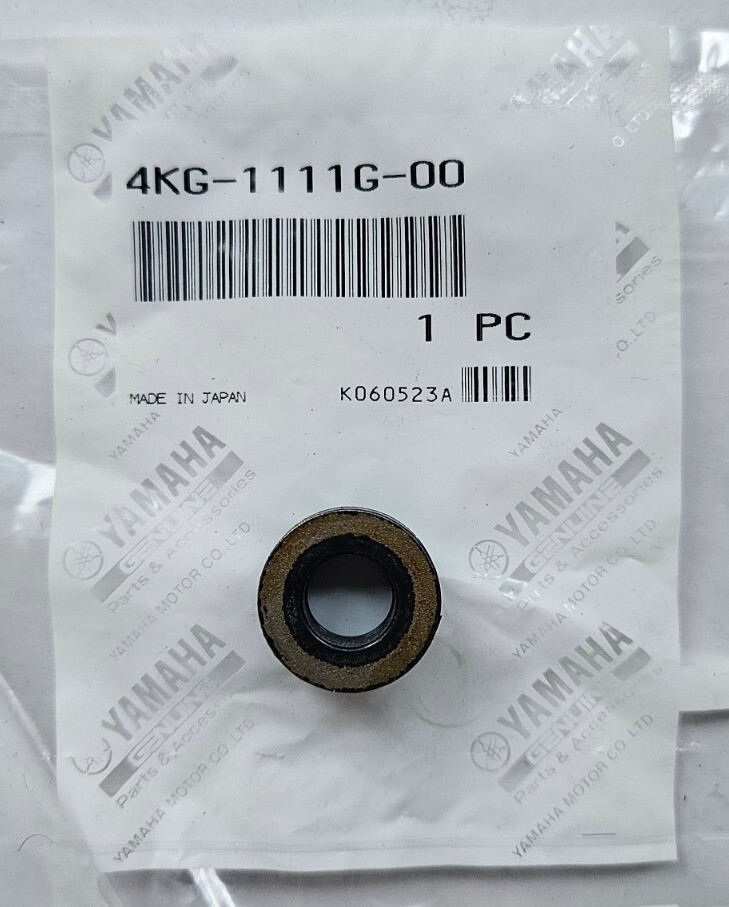 BRAND NEW GENUINE YAMAHA ROCKER COVER BOLT SEAL MULTI BIKE USE 4KG-1111G-00