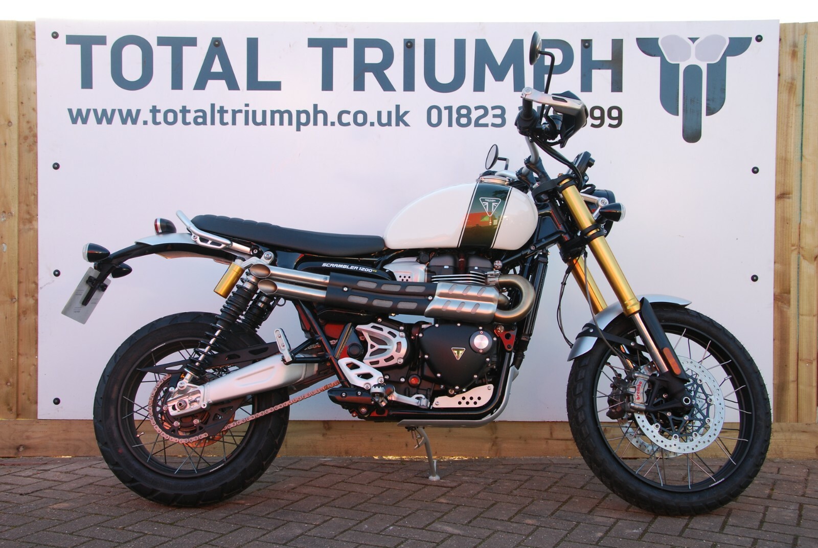 Total Triumph Scrambler 1200 XE XC Short Slip On Silencer (007 Guy Martin Style)