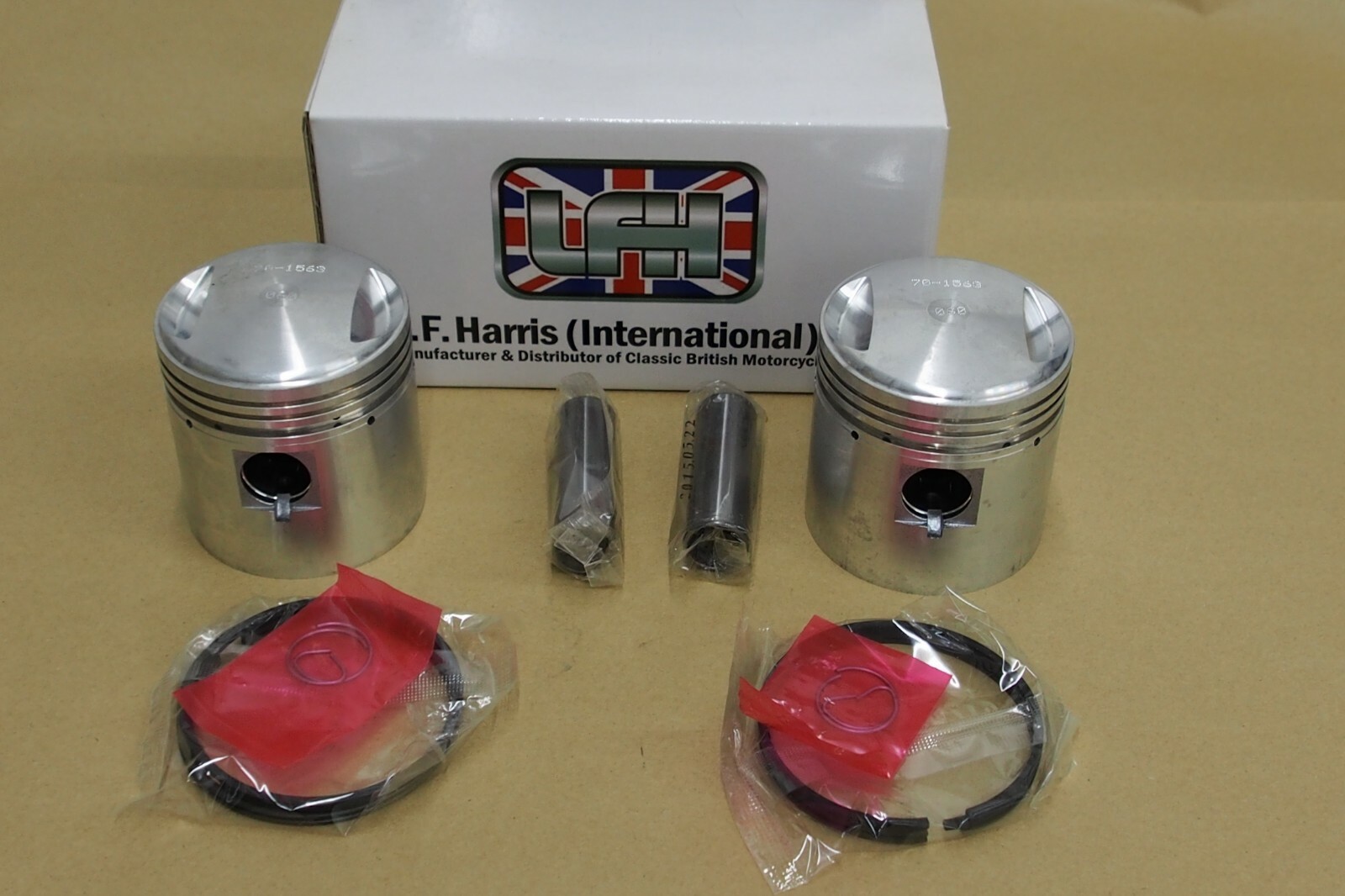 TRIUMPH PRE UNIT 5T SPEED TWIN PISTONS CP29 70-1563 63MM +0.040 7-1 COMPRESSION