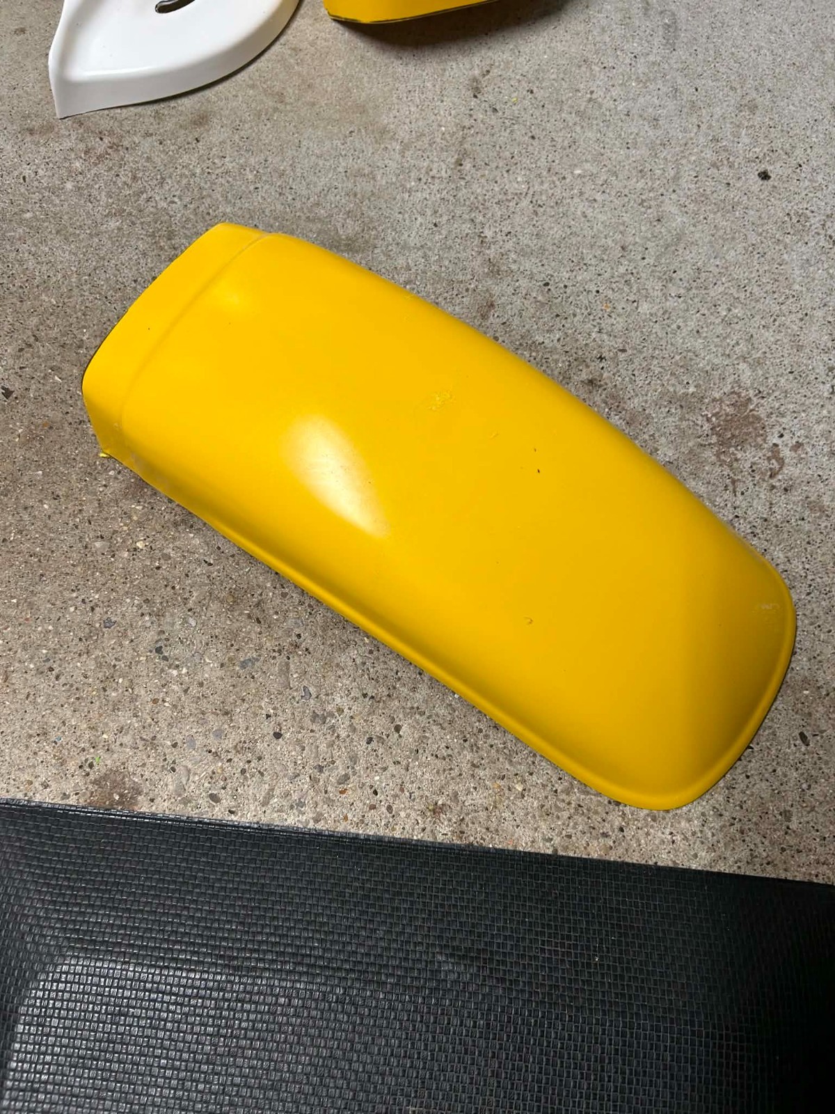 1973 1974 1975 Suzuki TM 125 250 400 Rear Fender Mud Guard Blem 2nd Yellow