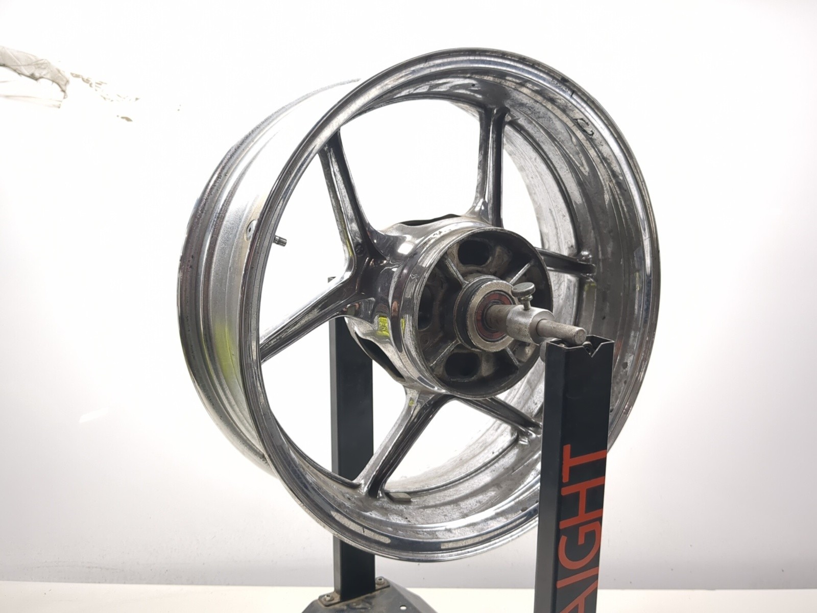 06-07 Kawasaki Ninja ZX10 ZX10R 17X6.00 Rear Wheel Rim STRAIGHT