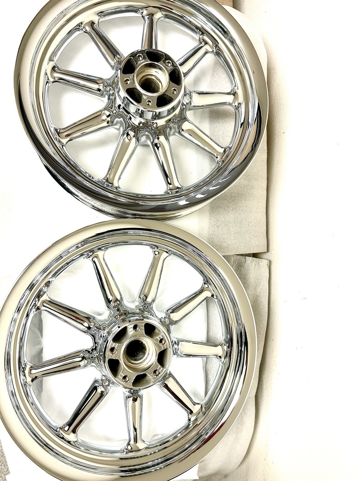 Harley Touring 1″ AXLE MAG Wheel ROAD GLIDE Chrome Front 2000-08 W/2 Rotors OEM