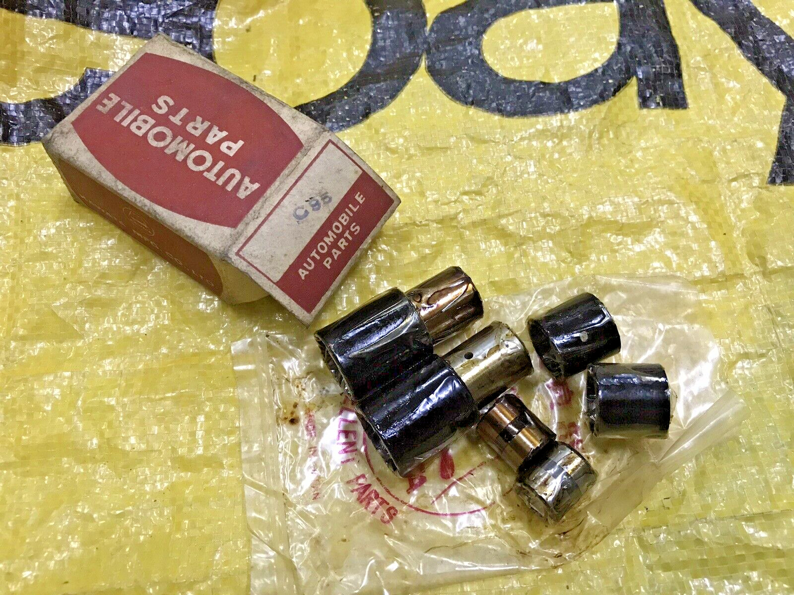 Honda C92 C95 CA92 CA95 CA160 CB92 CB95 CS92 Front Arm Bush Set NOS KAWATA Japan