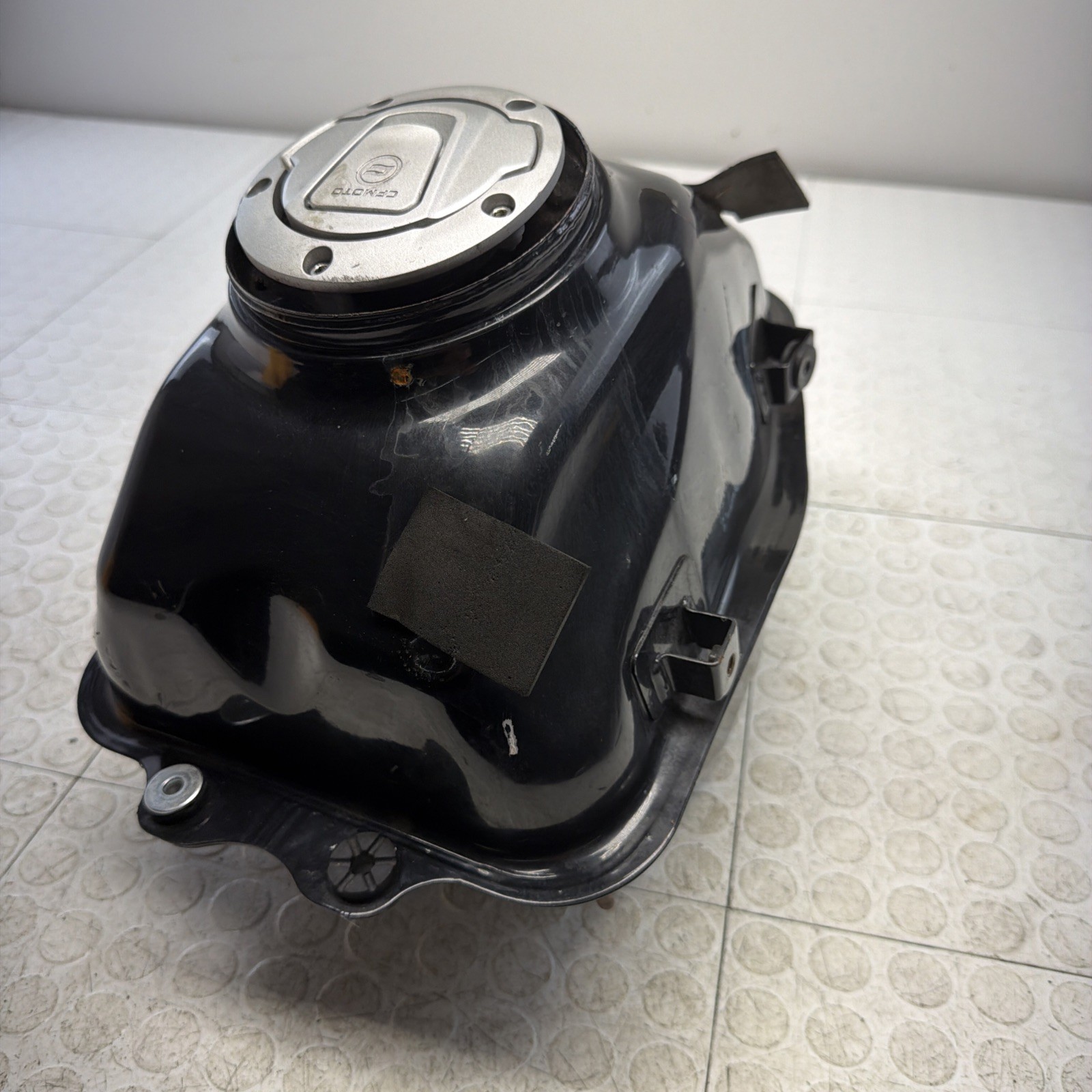 22-23 CFMoto 300SS GAS TANK FUEL CELL PETROL RESERVOIR BLACK OEM Good Mint 2022