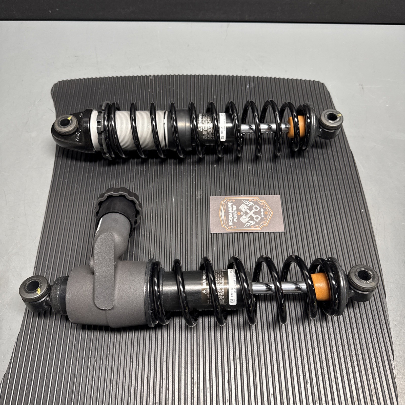 HARLEY DAVIDSON 25 ROAD GLIDE FLHX FLTRX 13 IN SHOCKS 54000377 54000376