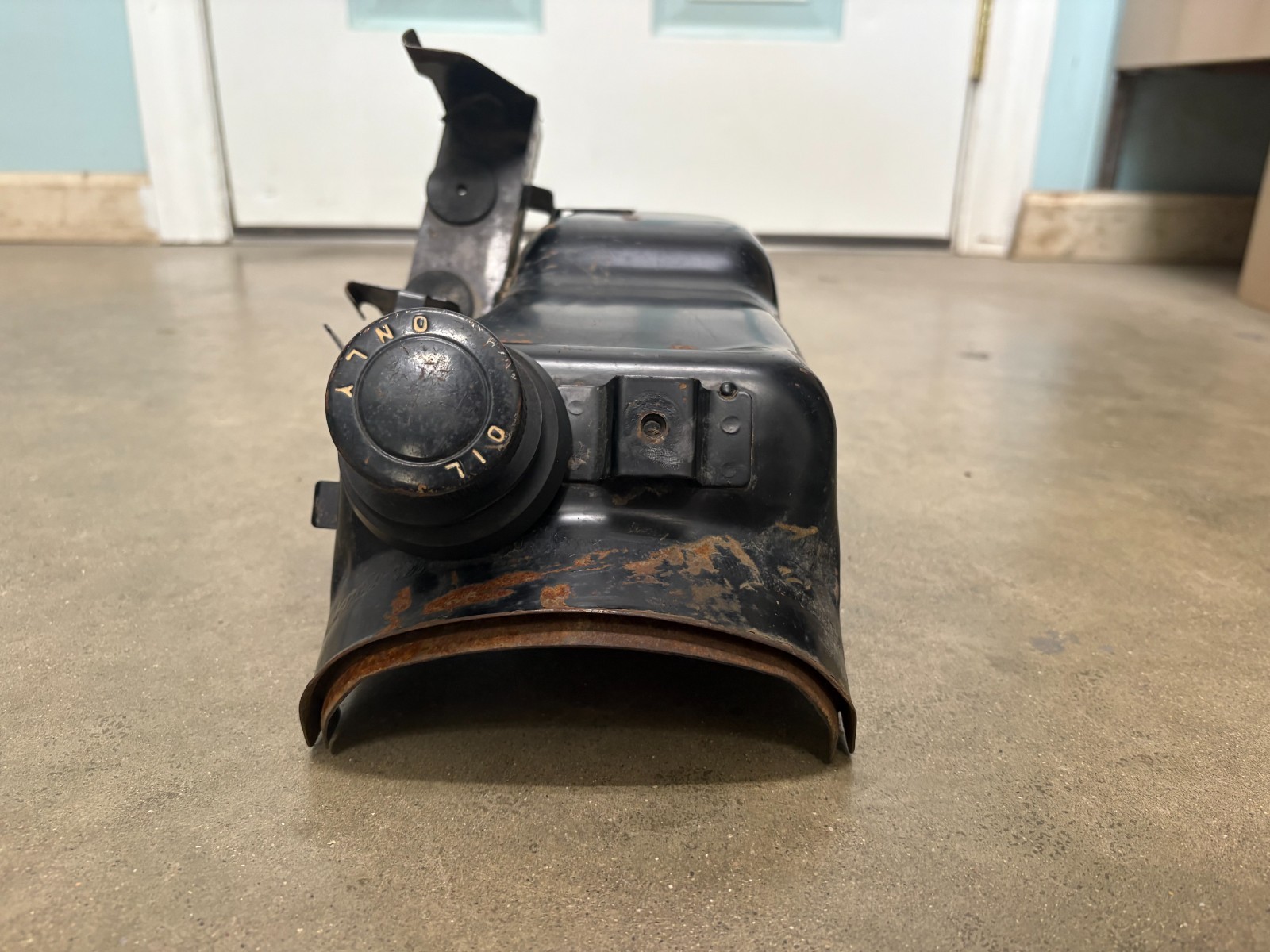 Used Honda Oil Tank with Oil Cap 1974-1976 MT125 55100-361-000 55110-361-310 U9