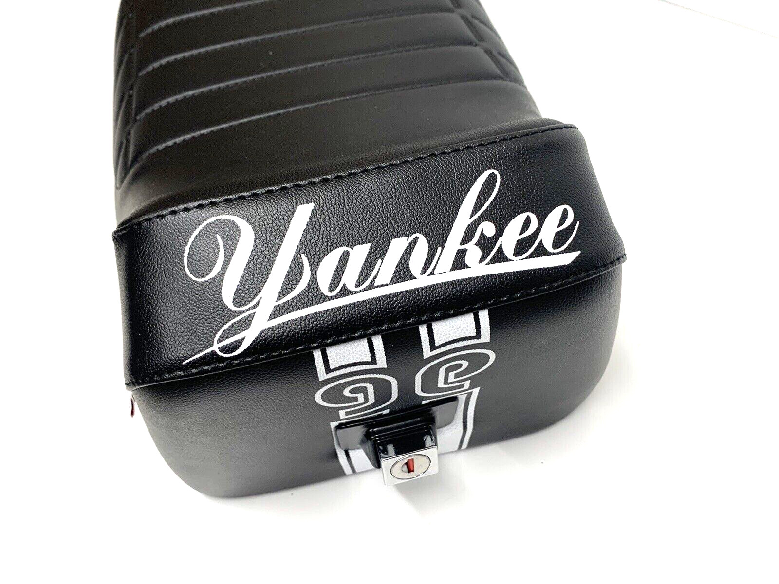 VESPA T5125 MK1 1985 TO 1991 BLACK YANKEE SPORTS SEAT BY GIULIARI OF ITALY