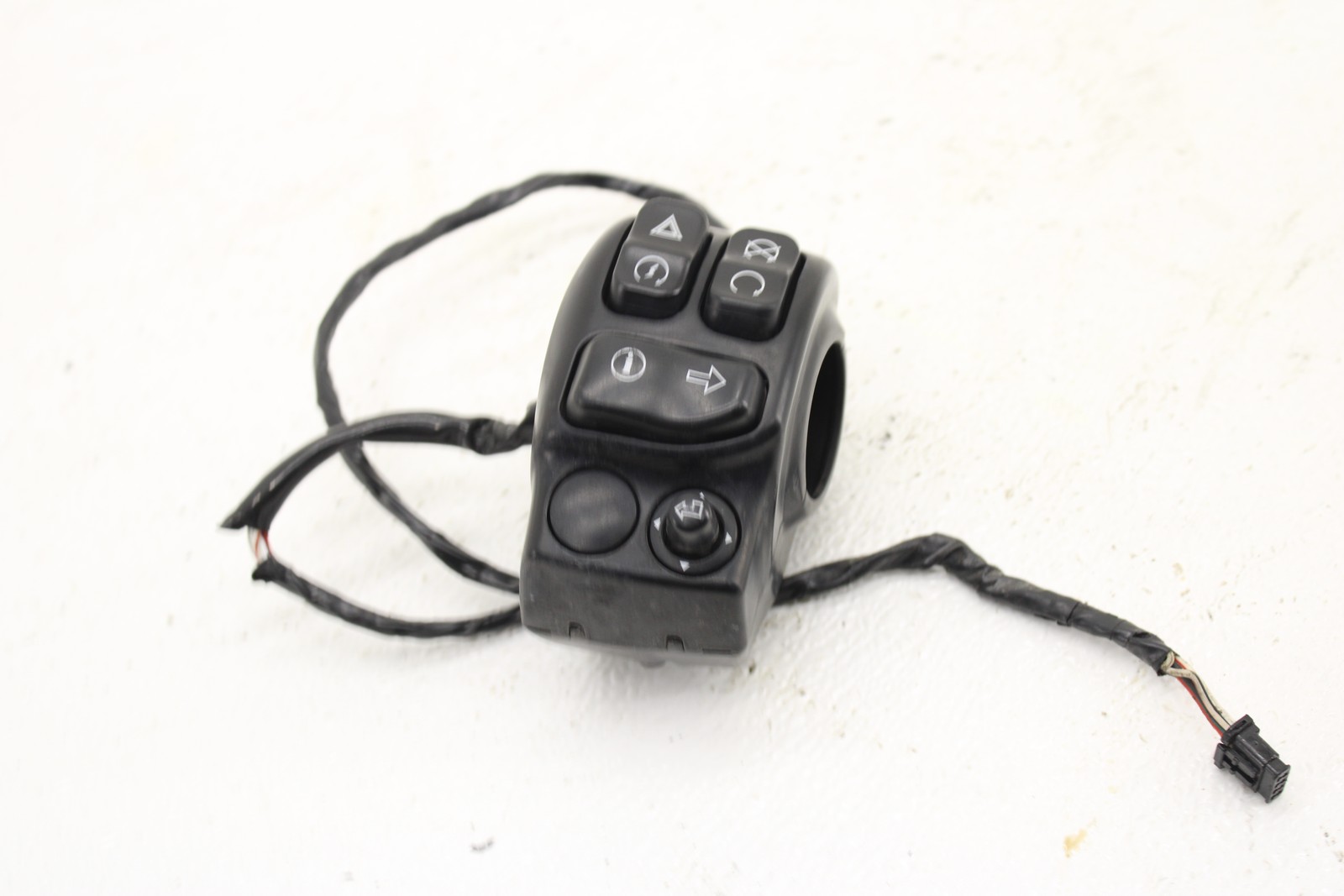 2016-2018 Harley Davidson Touring Road Electra Street Right Control Switch Pack