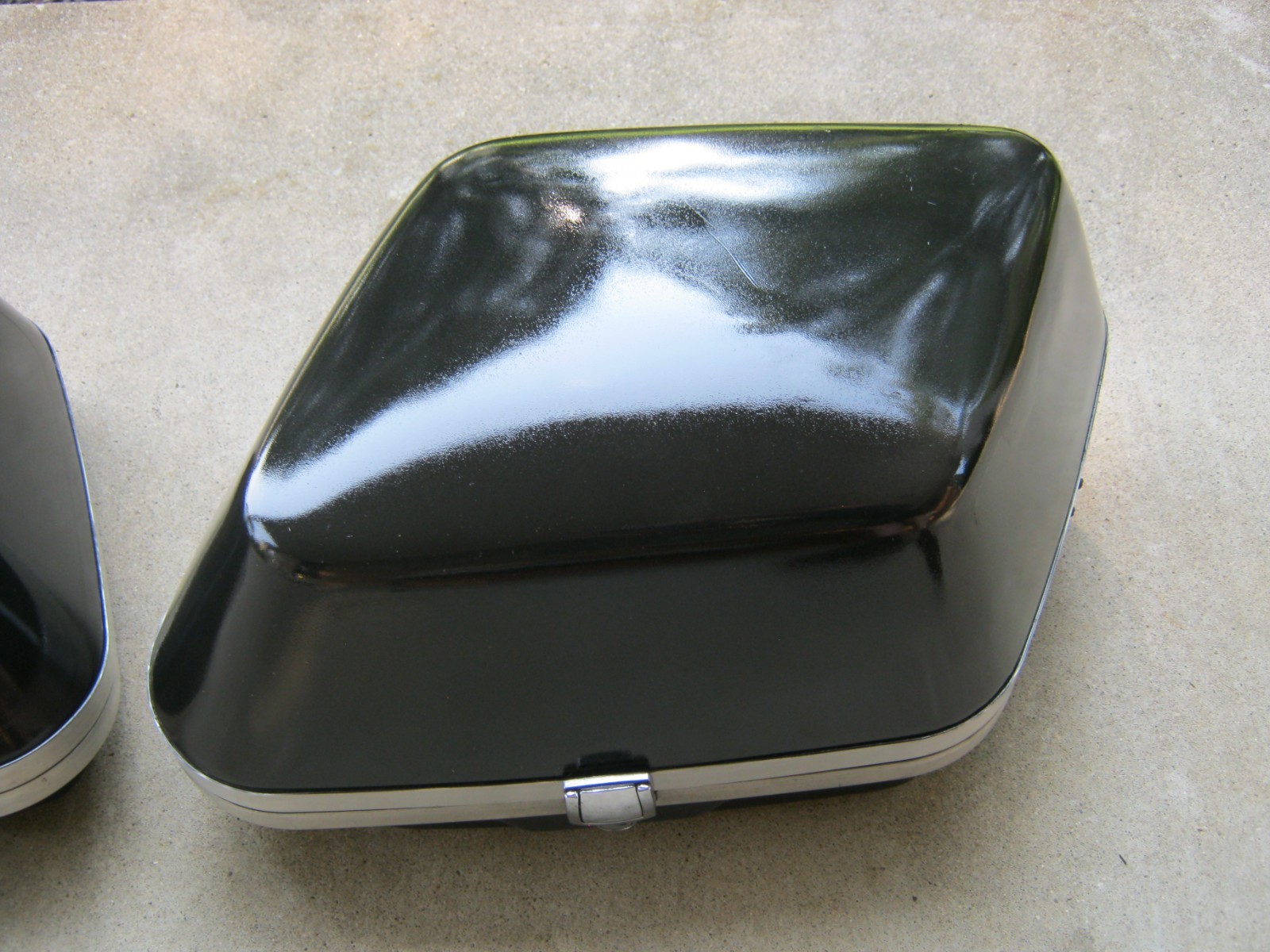 RARE FXRT FXRD Clam Shell Saddle Bag EVO FXR Harley Davidson