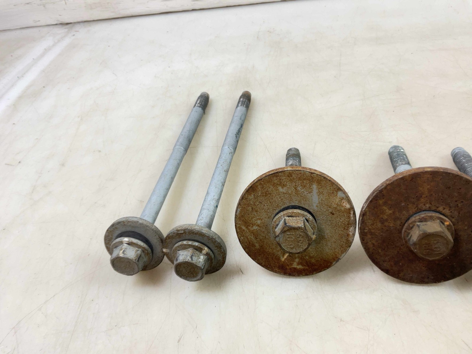 Jeep Gladiator JT OEM Body Mounting Bolts 2020 2021 2022 2023 2024 172628
