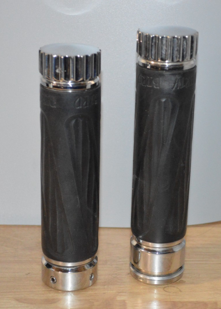 dirty bird concepts Handlebar Grips 1″ Chrome and black Take Off