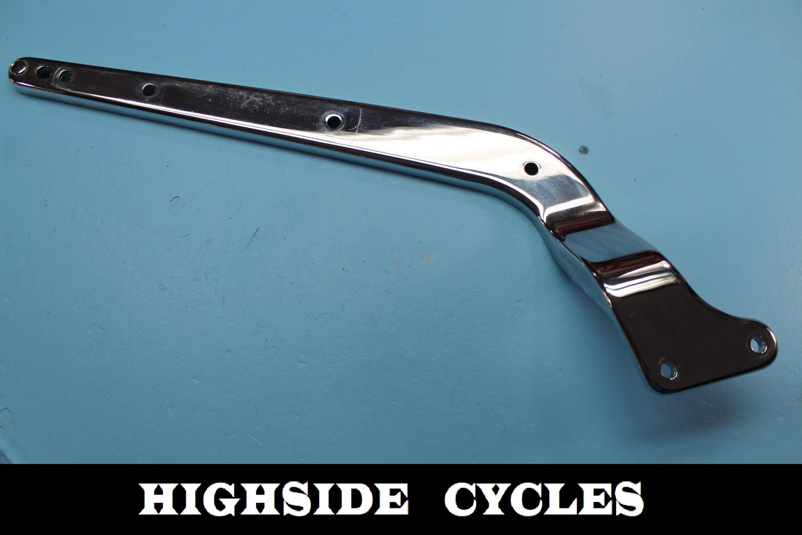1318 03 HARLEY-DAVIDSON SOFTAIL CHROME REAR RIGHT REAR FENDER SUPPORT BRACKET
