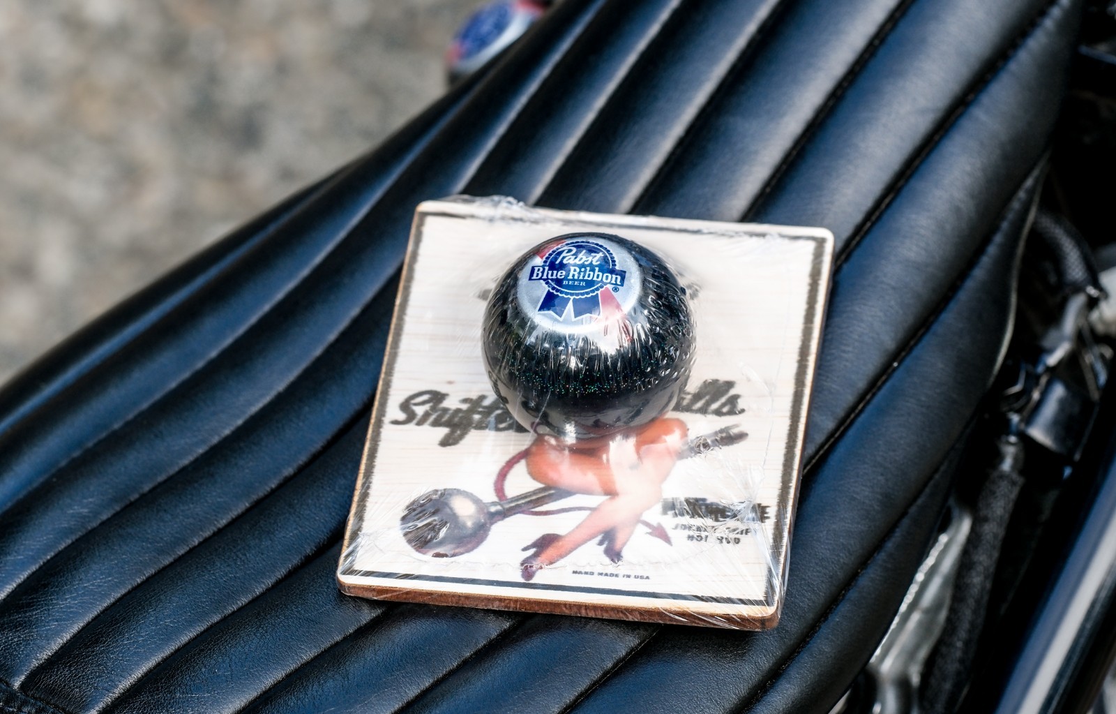 Hot Retro Pabst Blue Ribbon Bottle Cap Old School Motorcycle Jockey Shifter Ball