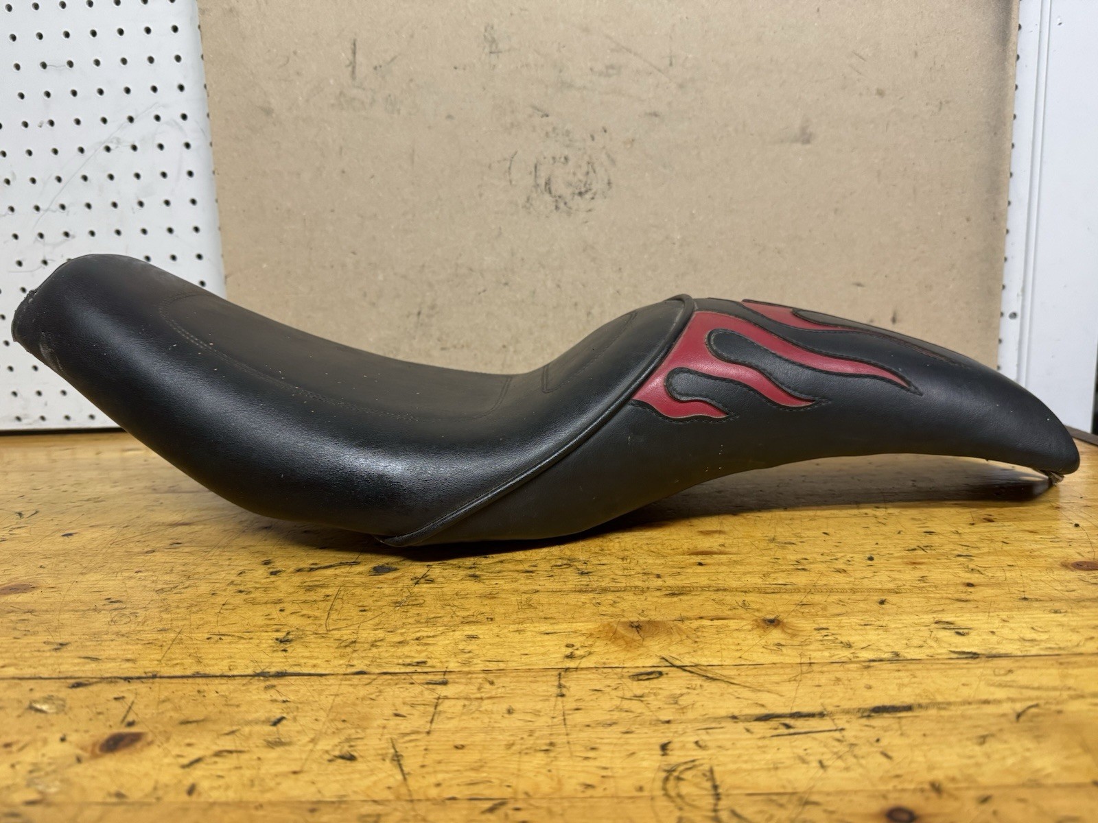 Harley-Davidson EVO Sportster Corbin Flame Seat