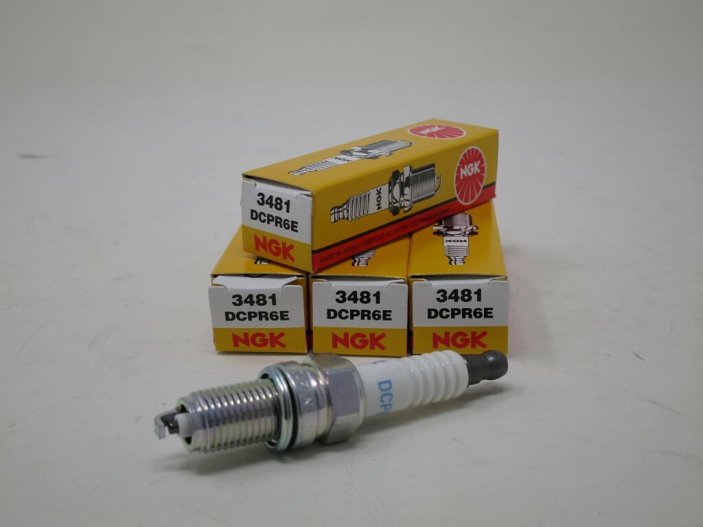 4 Genuine NGK 3481 DCPR6E Copper Core Spark Plug