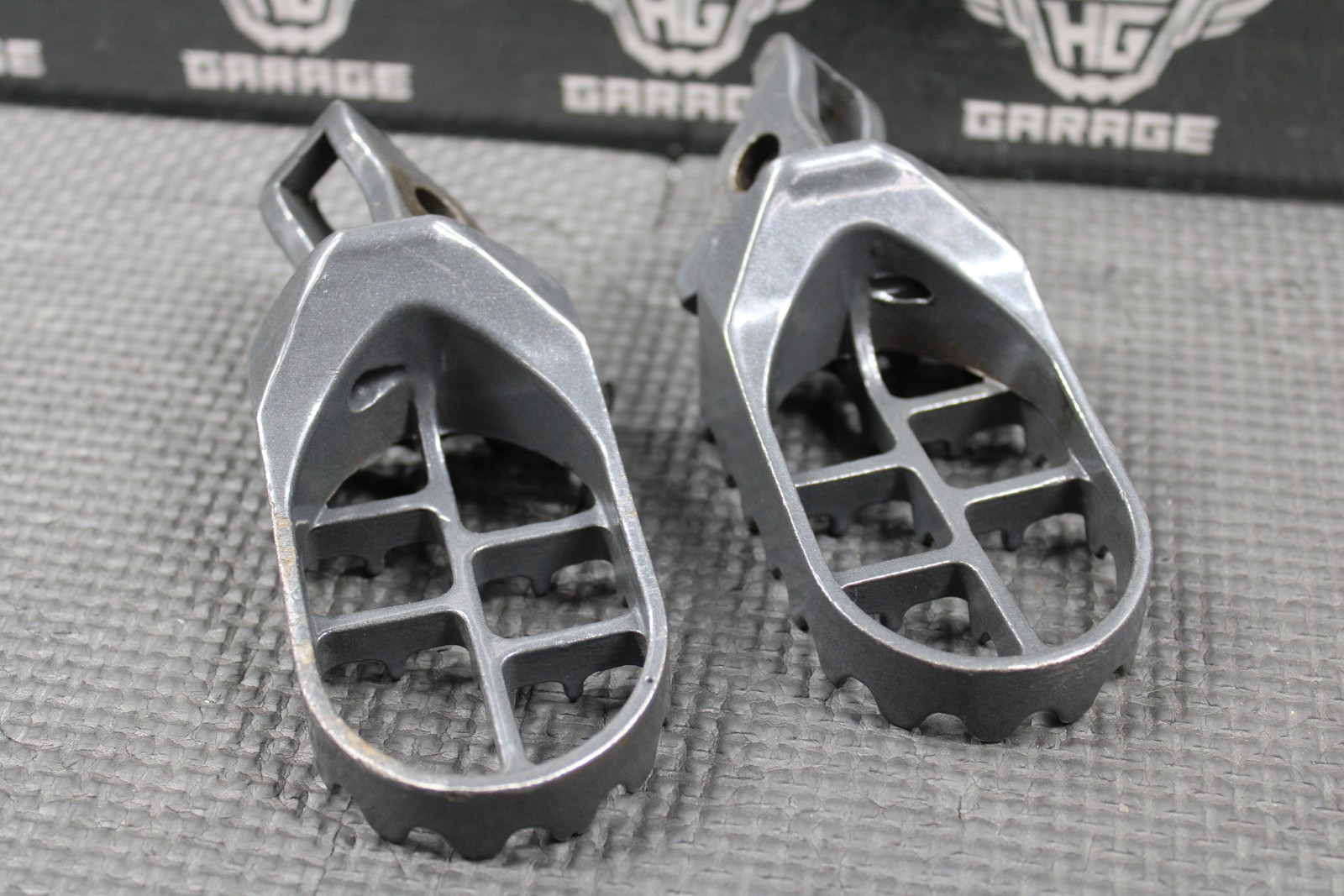 2005 HONDA CRF450X 05-17 IMS SUPER STOCK FOOTPEGS PEGS OEM KICKSTAND BRACKET