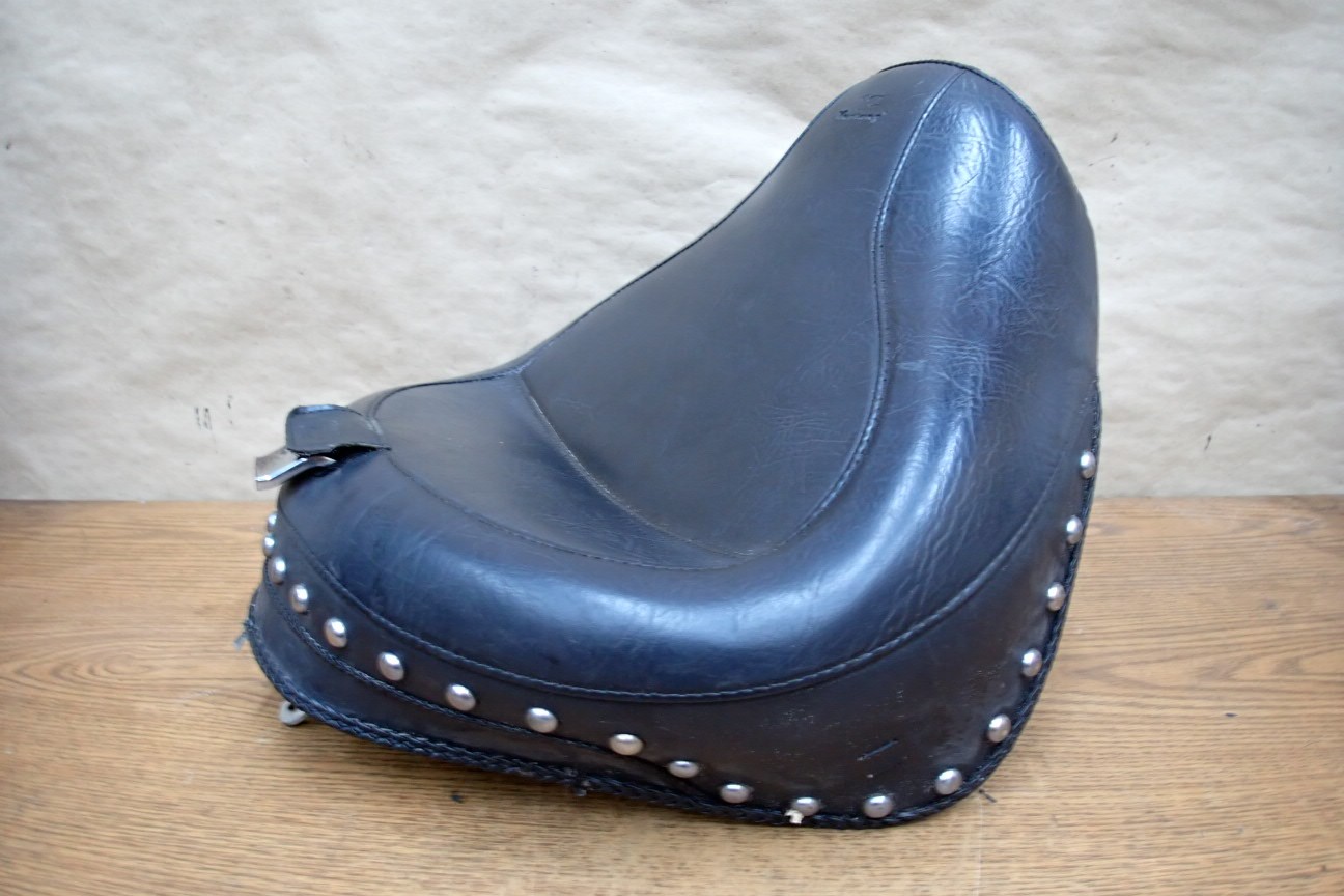 2007 YAMAHA ROAD STAR XV1700 DRIVERS MUSTANG SEAT SEE DESCRIPTION