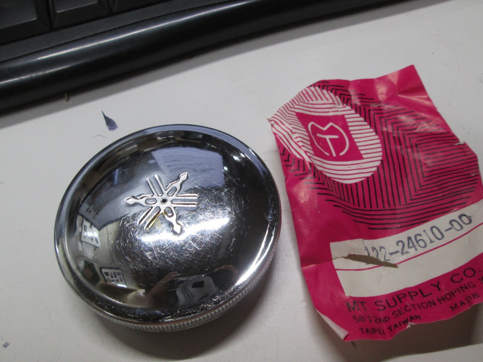 YAMAHA OEM CHROME FUEL CAP – YL1/2 YG1 RT1 HS1 AT1 CS3 CS5 L5T DT1 GT1 GT80 JT1
