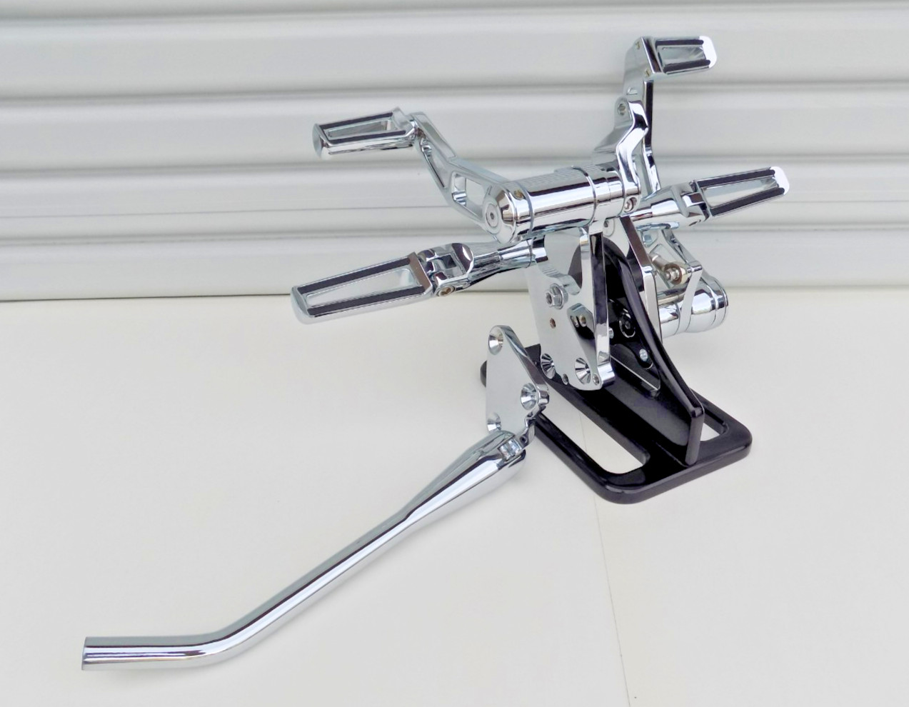 OUTLAW CHROME FORWARD CONTROLS KIT FOR 2000-2017 SOFTAIL HARLEY FXST/FLST
