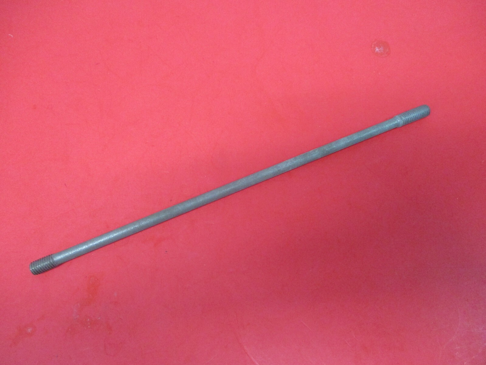 NOS OEM NEW ORIGINAL HONDA 1968 CL125A SS125A CYLINDER STUD 90032-230-000