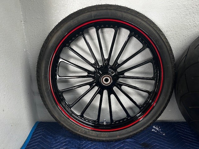 PM Hooligan black set 21×2.15 3/4 single disc 18×10.5 SSD 1″ with tires