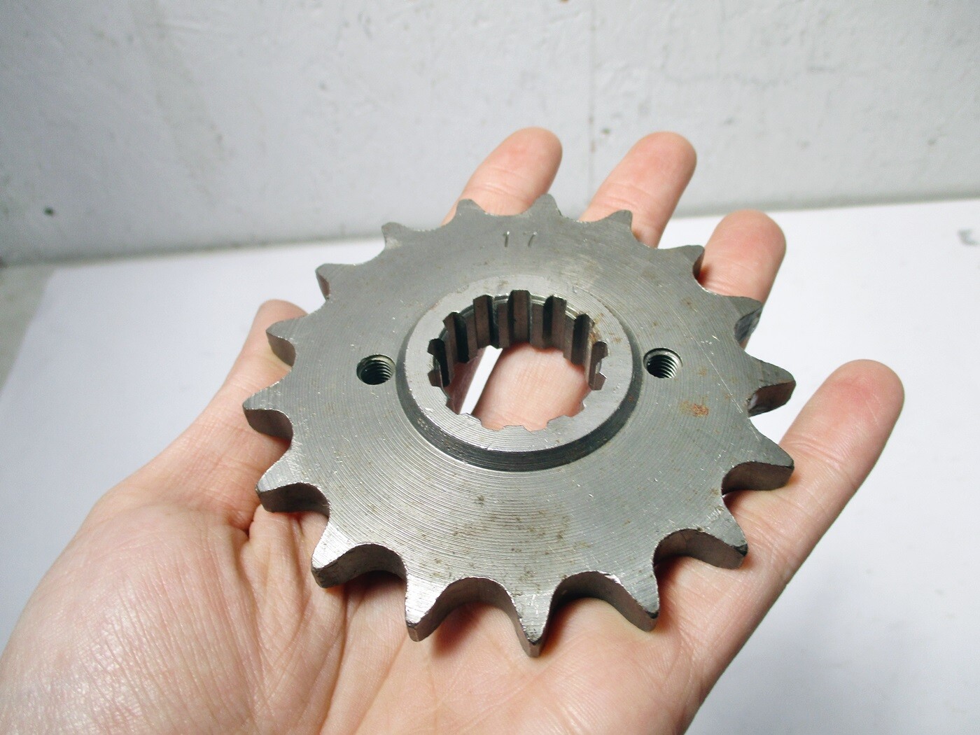 HONDA CB750 NOS JT FRONT DRIVE SPROCKET 17 T JTF33917 CB 750 900 1000 1100 lm